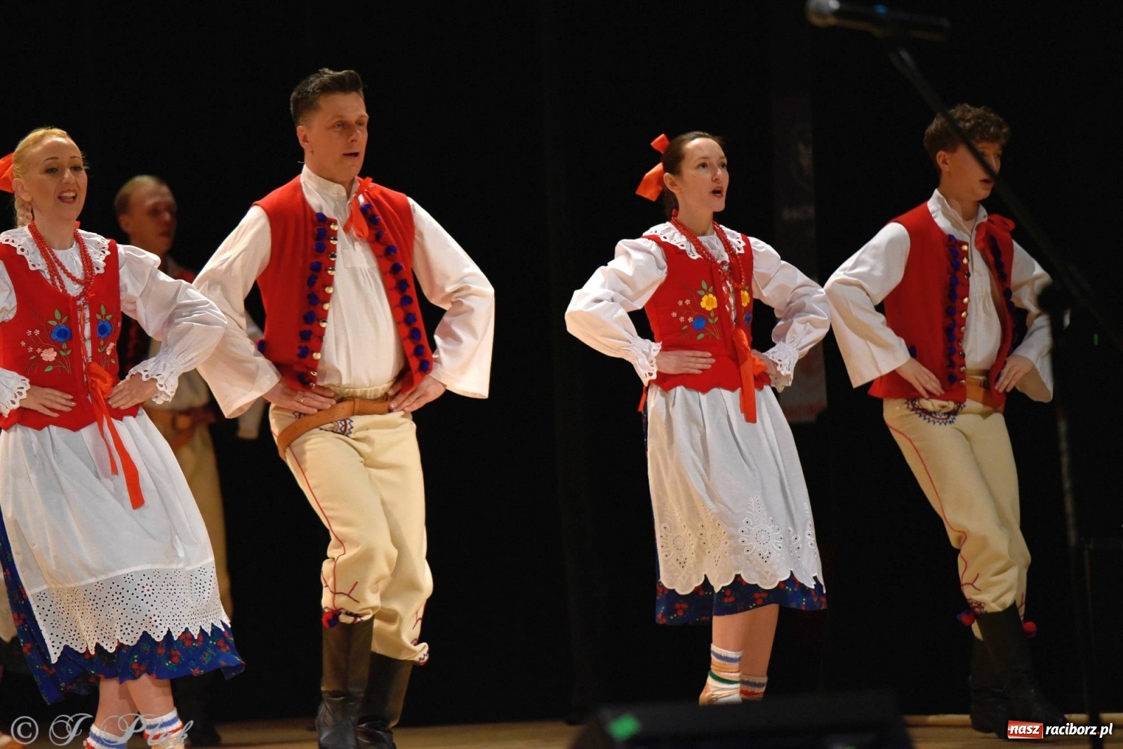 Zdjęcie w galerii na portalu naszraciborz.pl: Zespoły Źródła wspierają Kamilka. Piękny koncert w RCK [FOTO i WIDEO] wiadomości z regionu