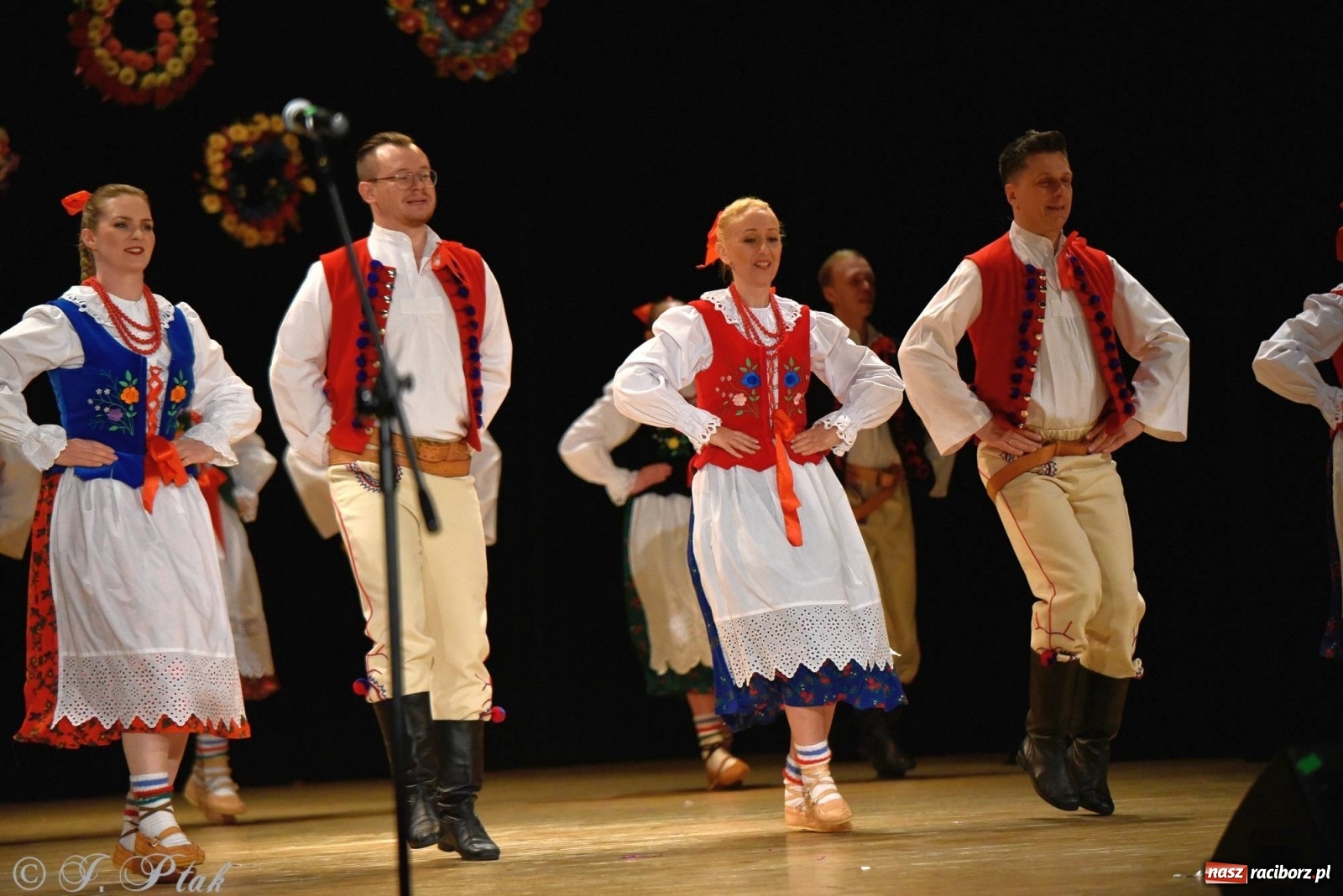 Zdjęcie w galerii na portalu naszraciborz.pl: Zespoły Źródła wspierają Kamilka. Piękny koncert w RCK [FOTO i WIDEO] wiadomości z regionu