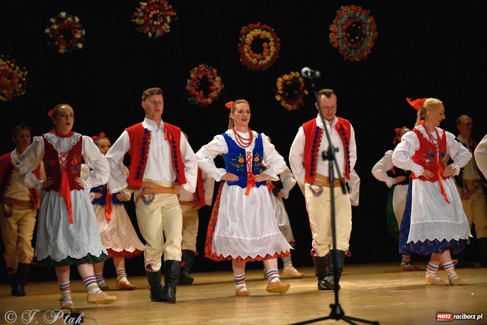 Zdjęcie w galerii na portalu naszraciborz.pl: Zespoły Źródła wspierają Kamilka. Piękny koncert w RCK [FOTO i WIDEO] wiadomości z regionu