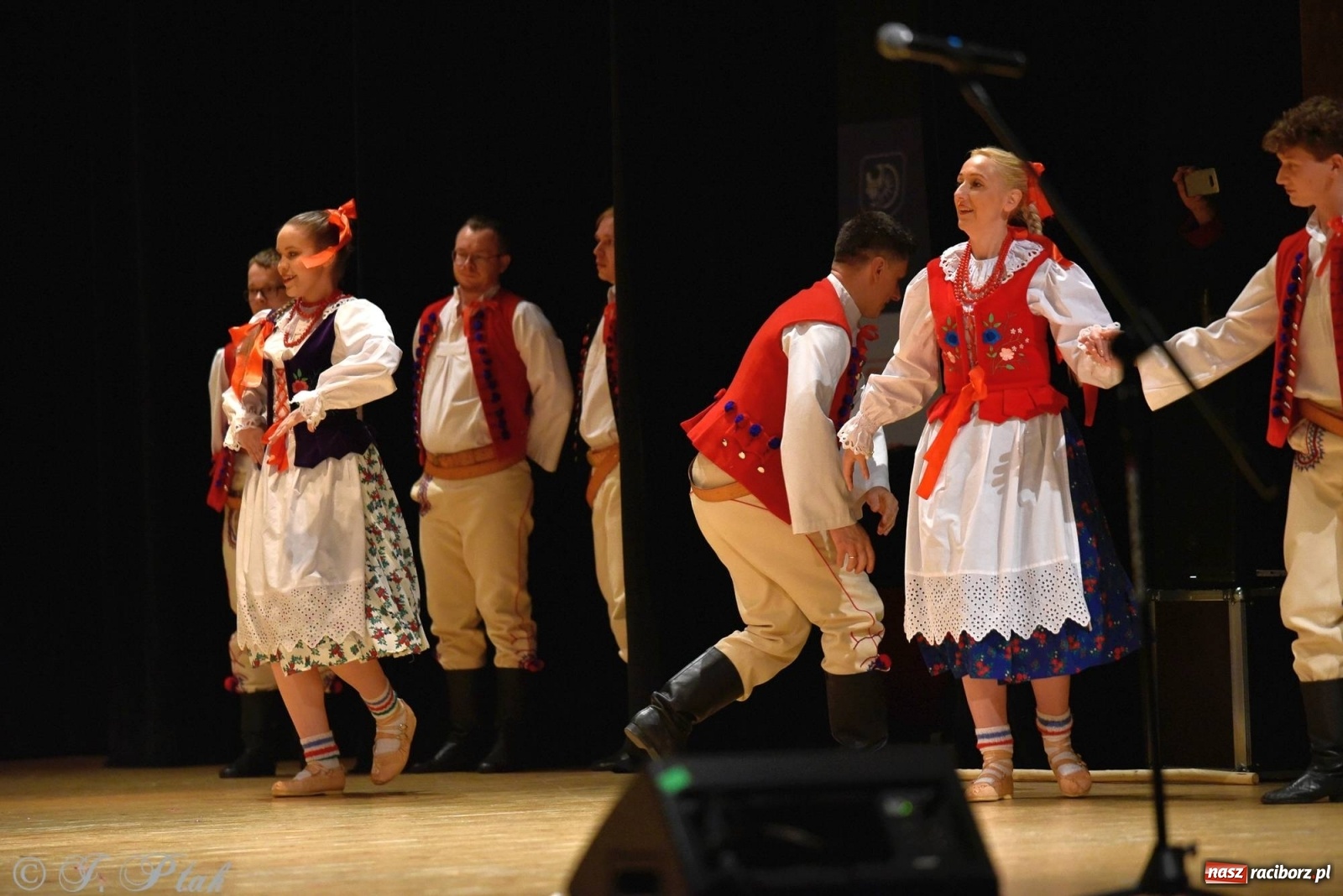 Zdjęcie w galerii na portalu naszraciborz.pl: Zespoły Źródła wspierają Kamilka. Piękny koncert w RCK [FOTO i WIDEO] wiadomości z regionu