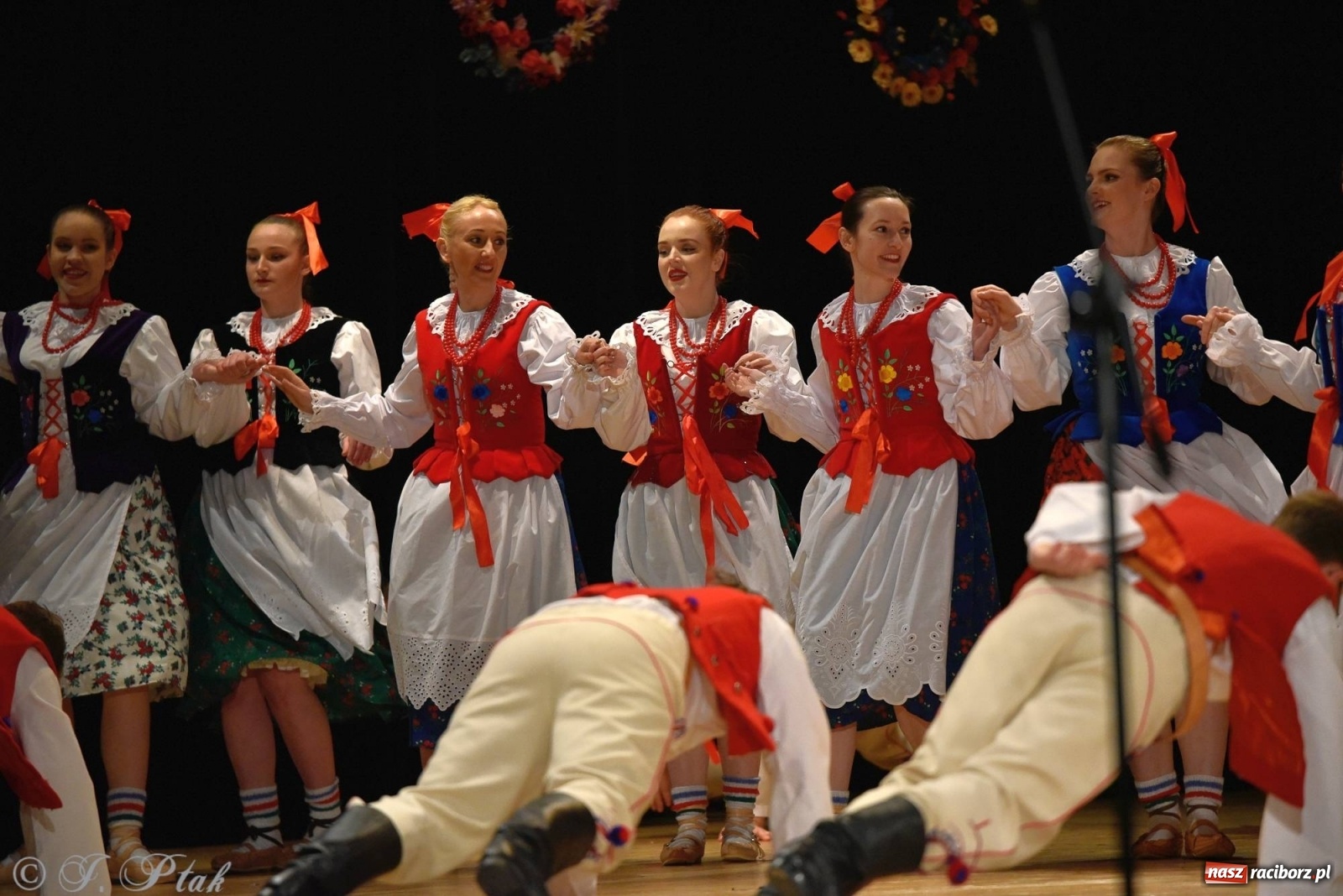 Zdjęcie w galerii na portalu naszraciborz.pl: Zespoły Źródła wspierają Kamilka. Piękny koncert w RCK [FOTO i WIDEO] wiadomości z regionu