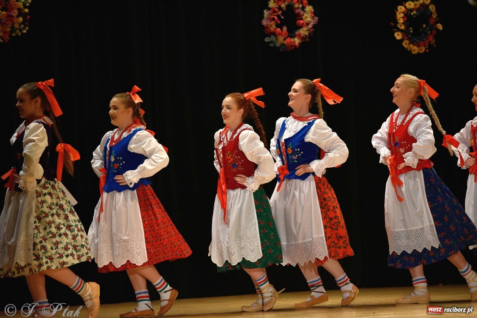 Zdjęcie w galerii na portalu naszraciborz.pl: Zespoły Źródła wspierają Kamilka. Piękny koncert w RCK [FOTO i WIDEO] wiadomości z regionu
