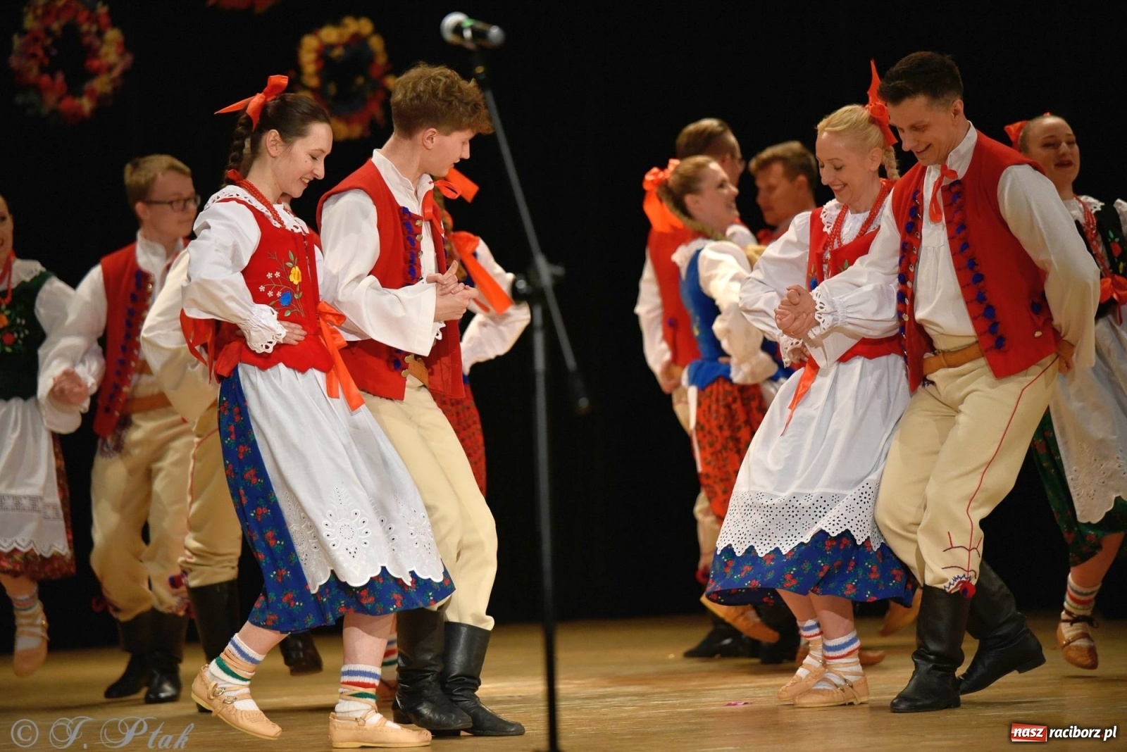 Zdjęcie w galerii na portalu naszraciborz.pl: Zespoły Źródła wspierają Kamilka. Piękny koncert w RCK [FOTO i WIDEO] wiadomości z regionu