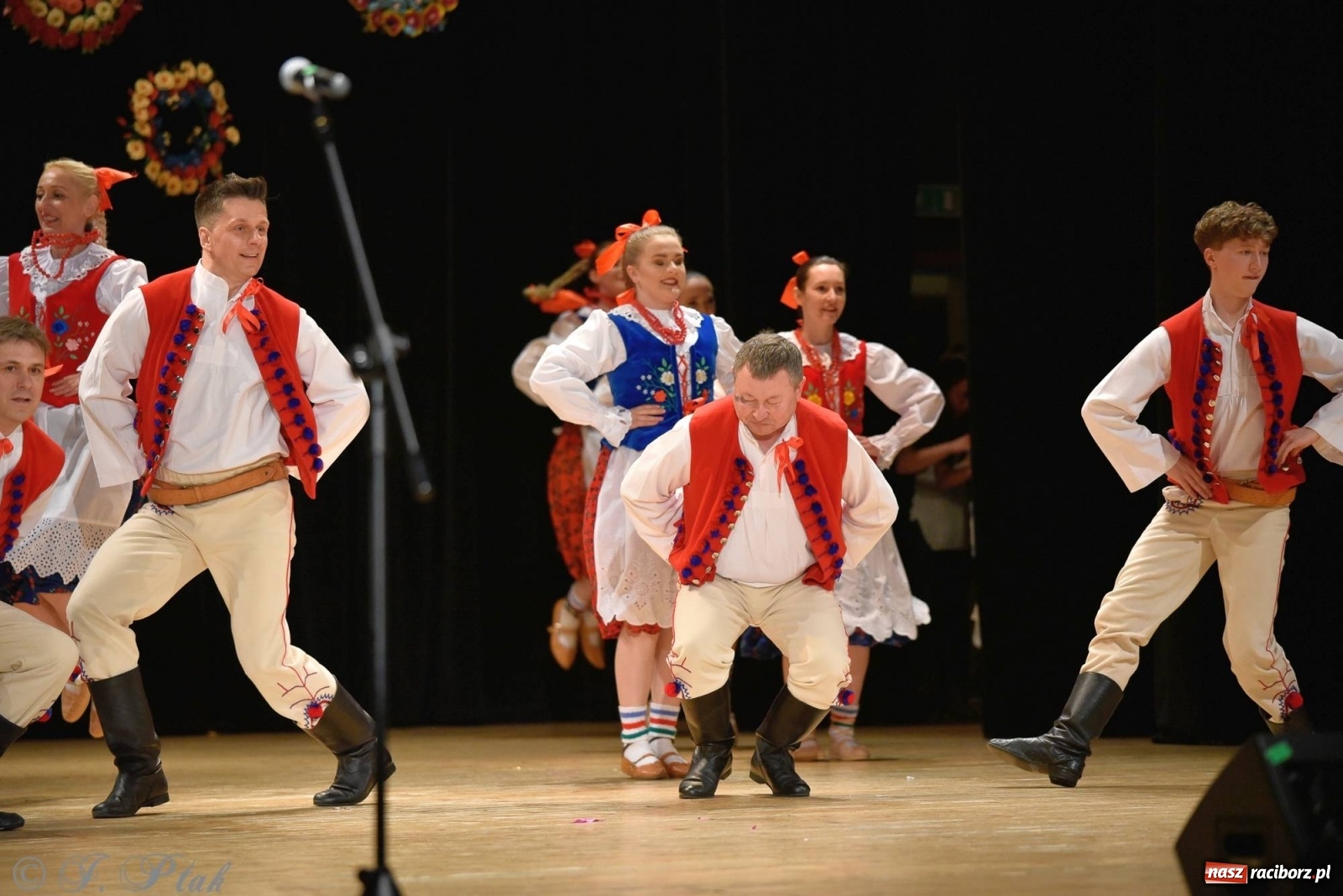 Zdjęcie w galerii na portalu naszraciborz.pl: Zespoły Źródła wspierają Kamilka. Piękny koncert w RCK [FOTO i WIDEO] wiadomości z regionu