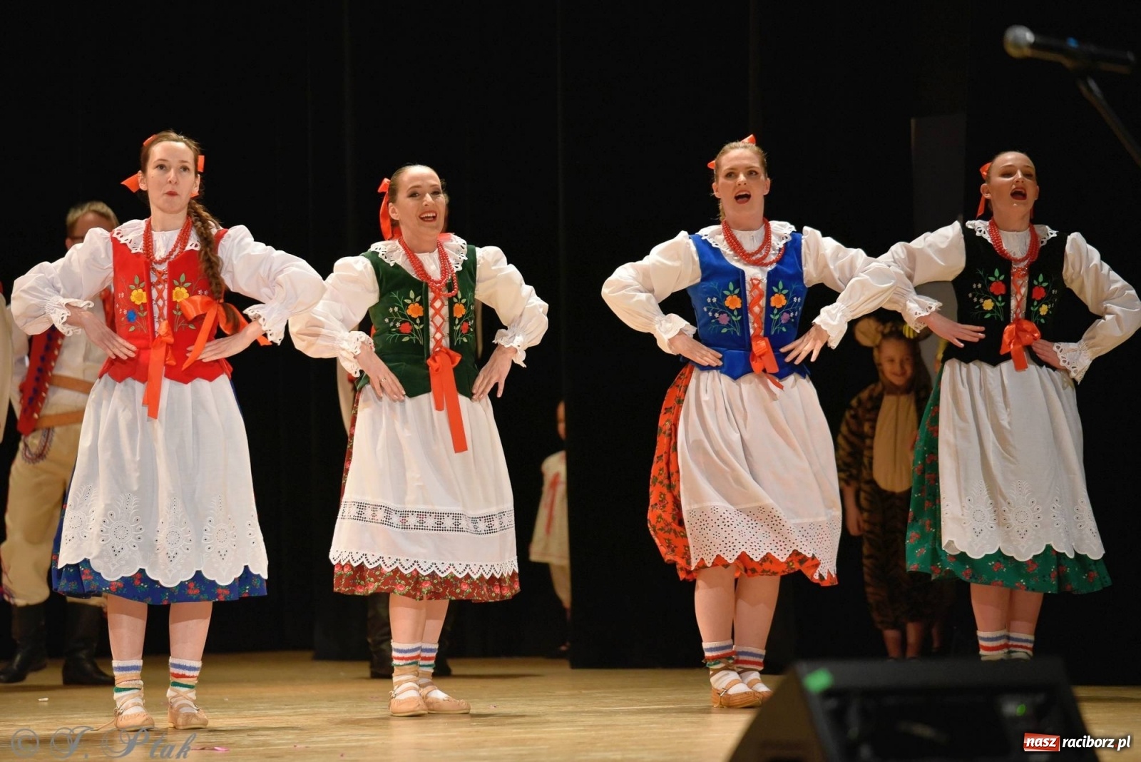 Zdjęcie w galerii na portalu naszraciborz.pl: Zespoły Źródła wspierają Kamilka. Piękny koncert w RCK [FOTO i WIDEO] wiadomości z regionu