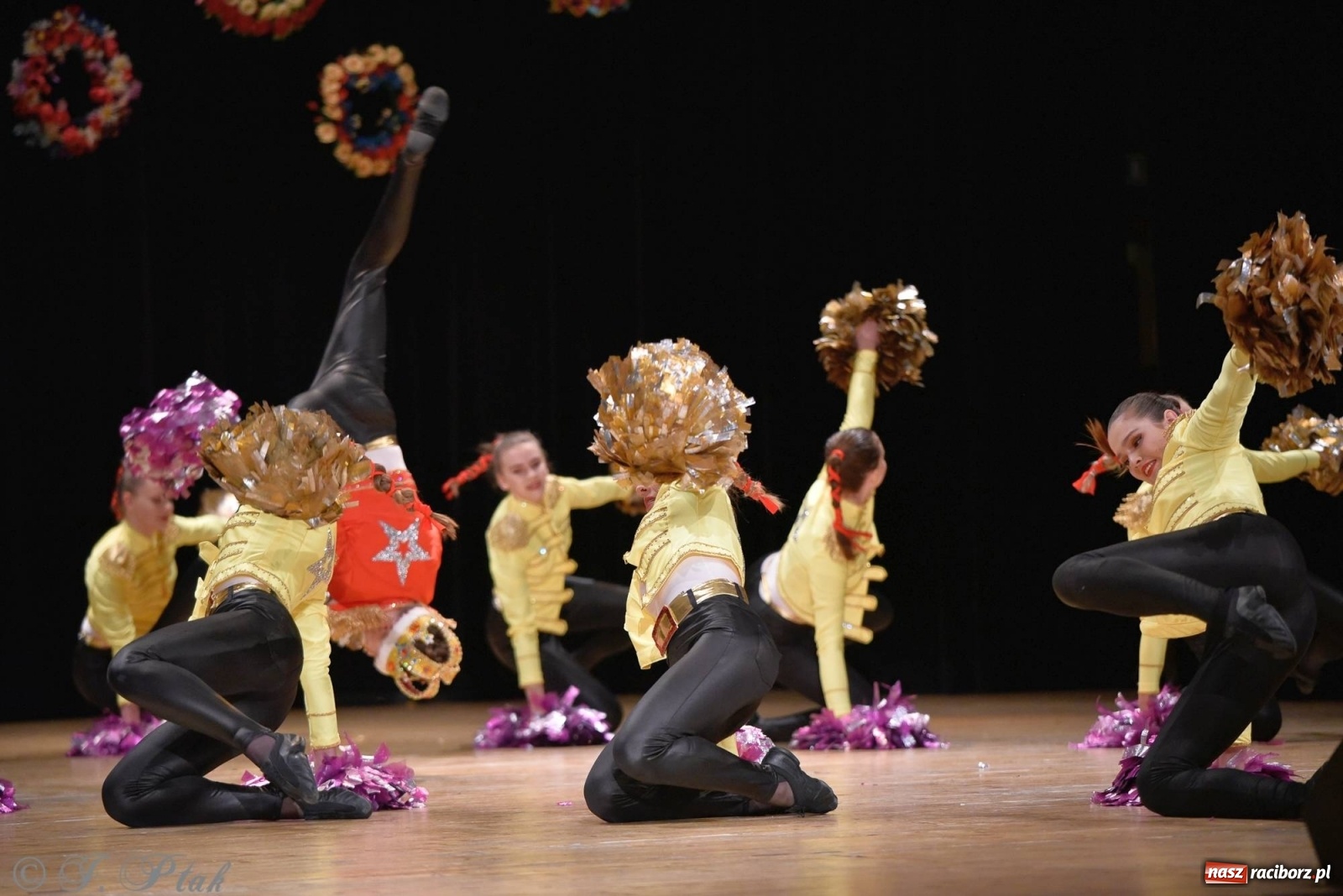 Zdjęcie w galerii na portalu naszraciborz.pl: Zespoły Źródła wspierają Kamilka. Piękny koncert w RCK [FOTO i WIDEO] wiadomości z regionu
