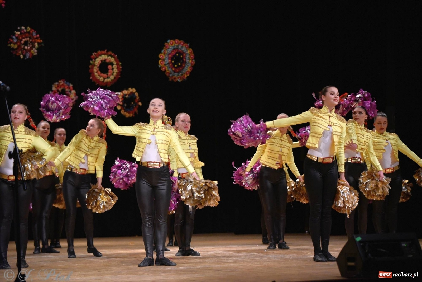 Zdjęcie w galerii na portalu naszraciborz.pl: Zespoły Źródła wspierają Kamilka. Piękny koncert w RCK [FOTO i WIDEO] wiadomości z regionu