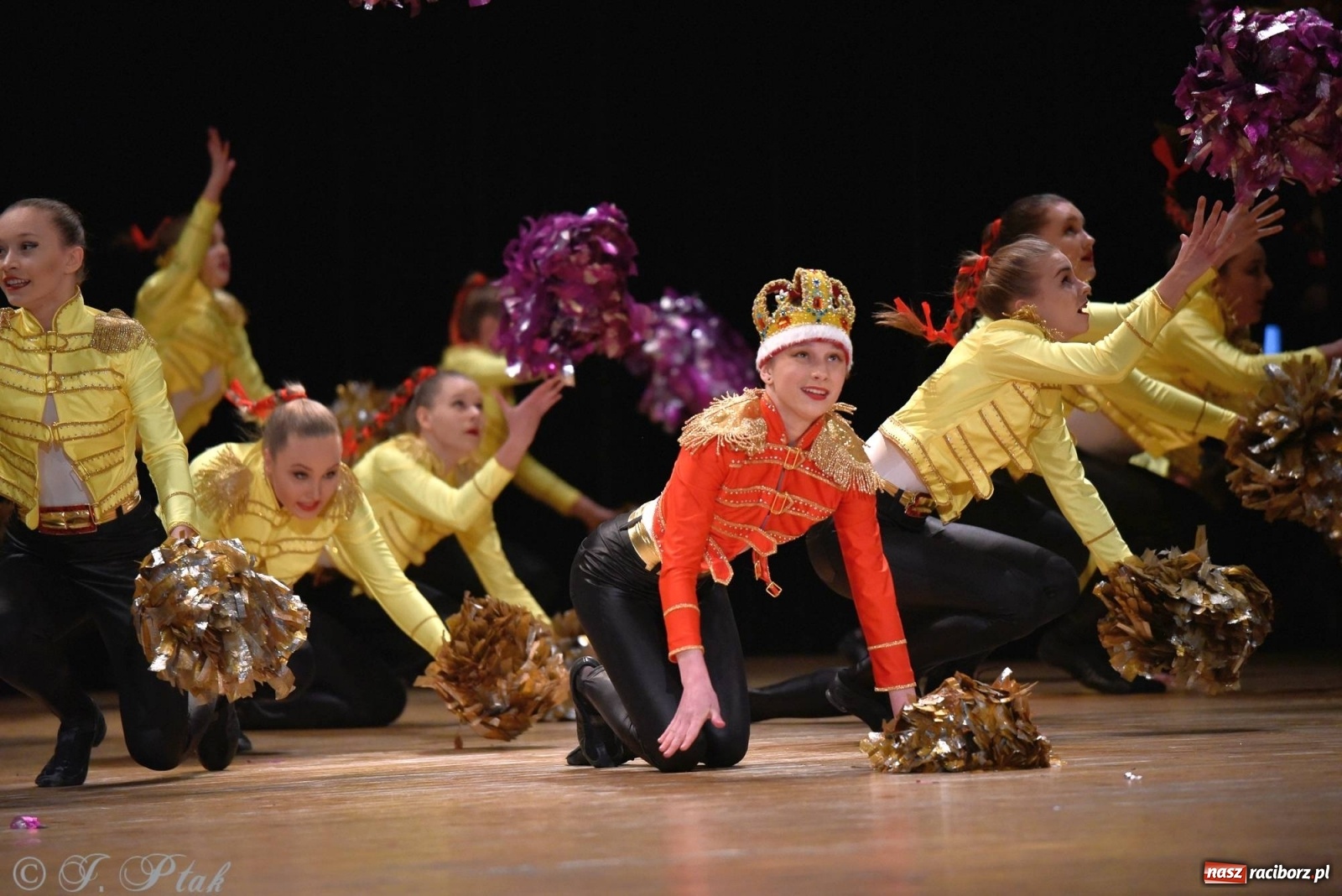 Zdjęcie w galerii na portalu naszraciborz.pl: Zespoły Źródła wspierają Kamilka. Piękny koncert w RCK [FOTO i WIDEO] wiadomości z regionu
