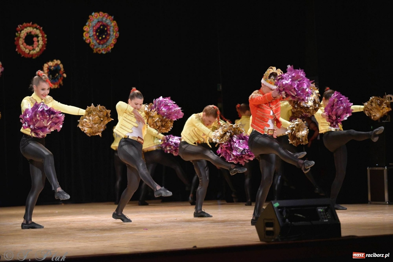 Zdjęcie w galerii na portalu naszraciborz.pl: Zespoły Źródła wspierają Kamilka. Piękny koncert w RCK [FOTO i WIDEO] wiadomości z regionu