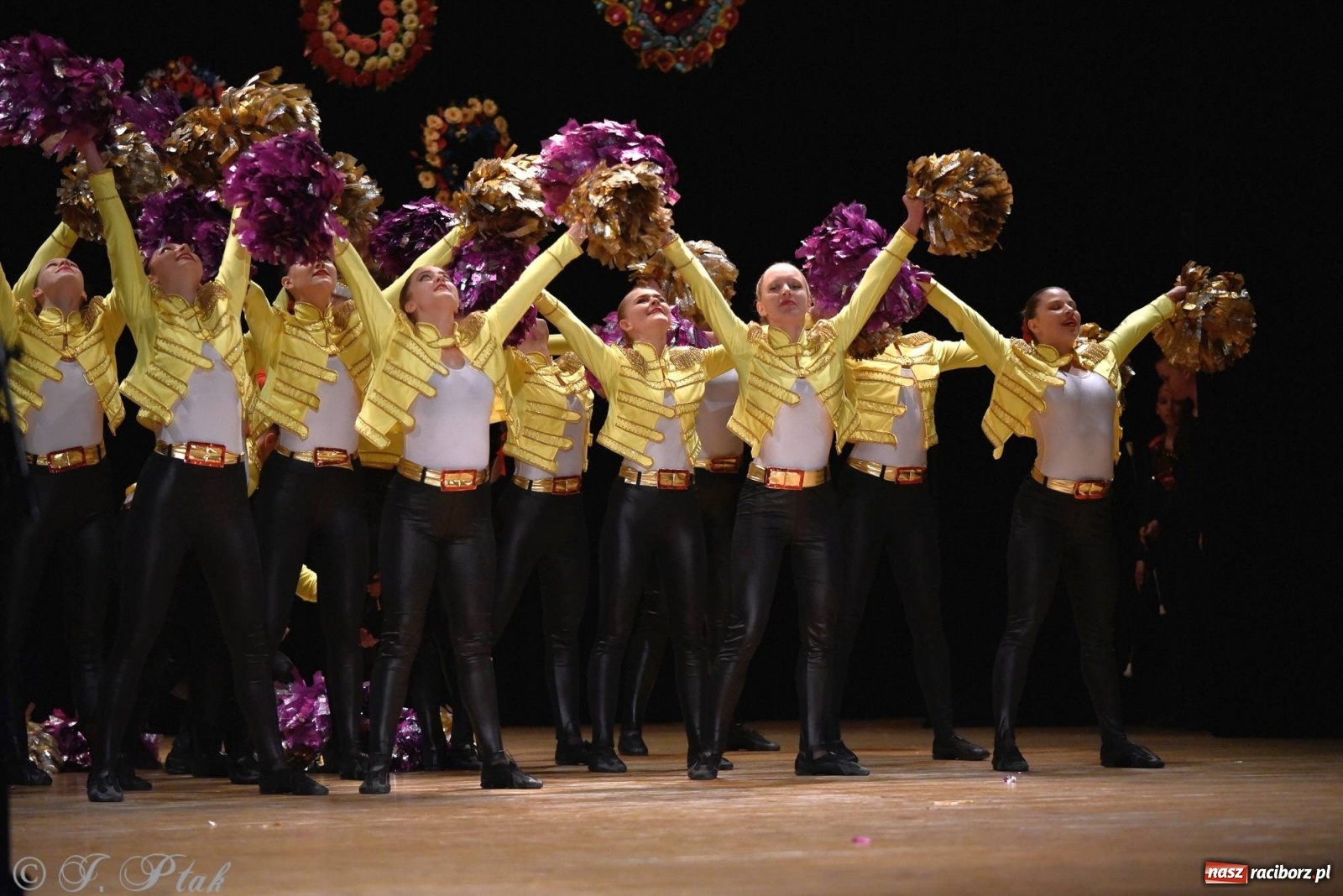 Zdjęcie w galerii na portalu naszraciborz.pl: Zespoły Źródła wspierają Kamilka. Piękny koncert w RCK [FOTO i WIDEO] wiadomości z regionu