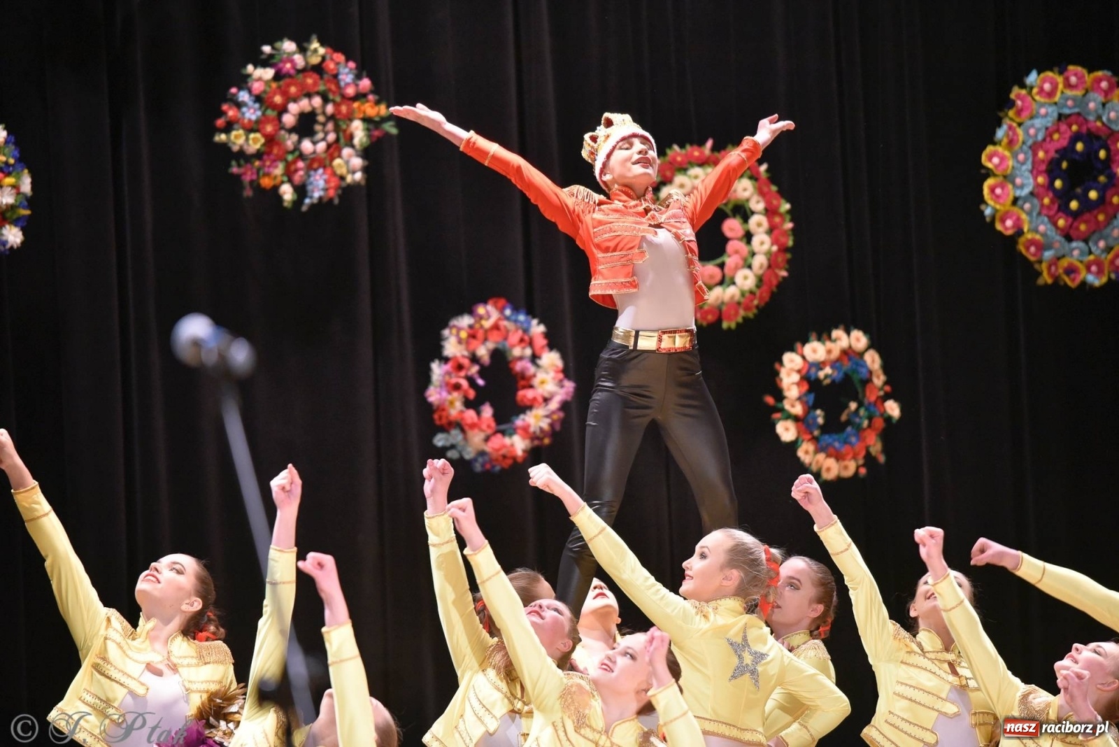 Zdjęcie w galerii na portalu naszraciborz.pl: Zespoły Źródła wspierają Kamilka. Piękny koncert w RCK [FOTO i WIDEO] wiadomości z regionu