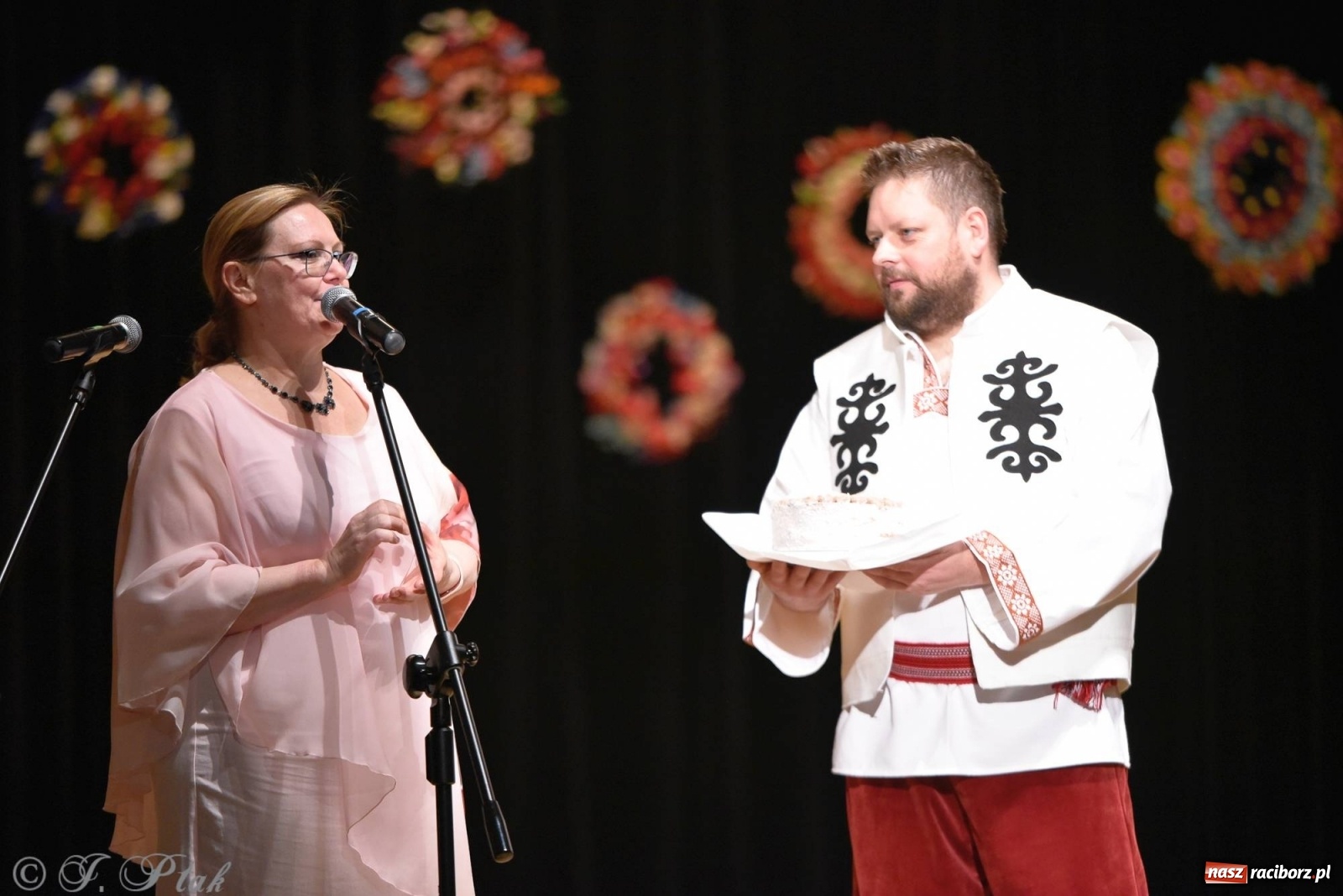 Zdjęcie w galerii na portalu naszraciborz.pl: Zespoły Źródła wspierają Kamilka. Piękny koncert w RCK [FOTO i WIDEO] wiadomości z regionu