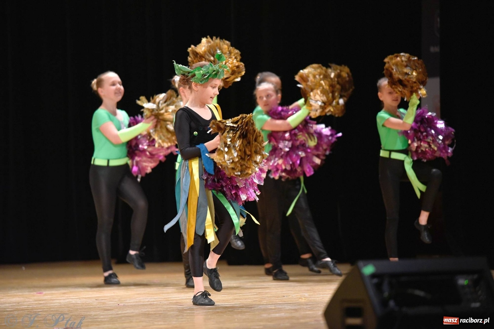 Zdjęcie w galerii na portalu naszraciborz.pl: Zespoły Źródła wspierają Kamilka. Piękny koncert w RCK [FOTO i WIDEO] wiadomości z regionu