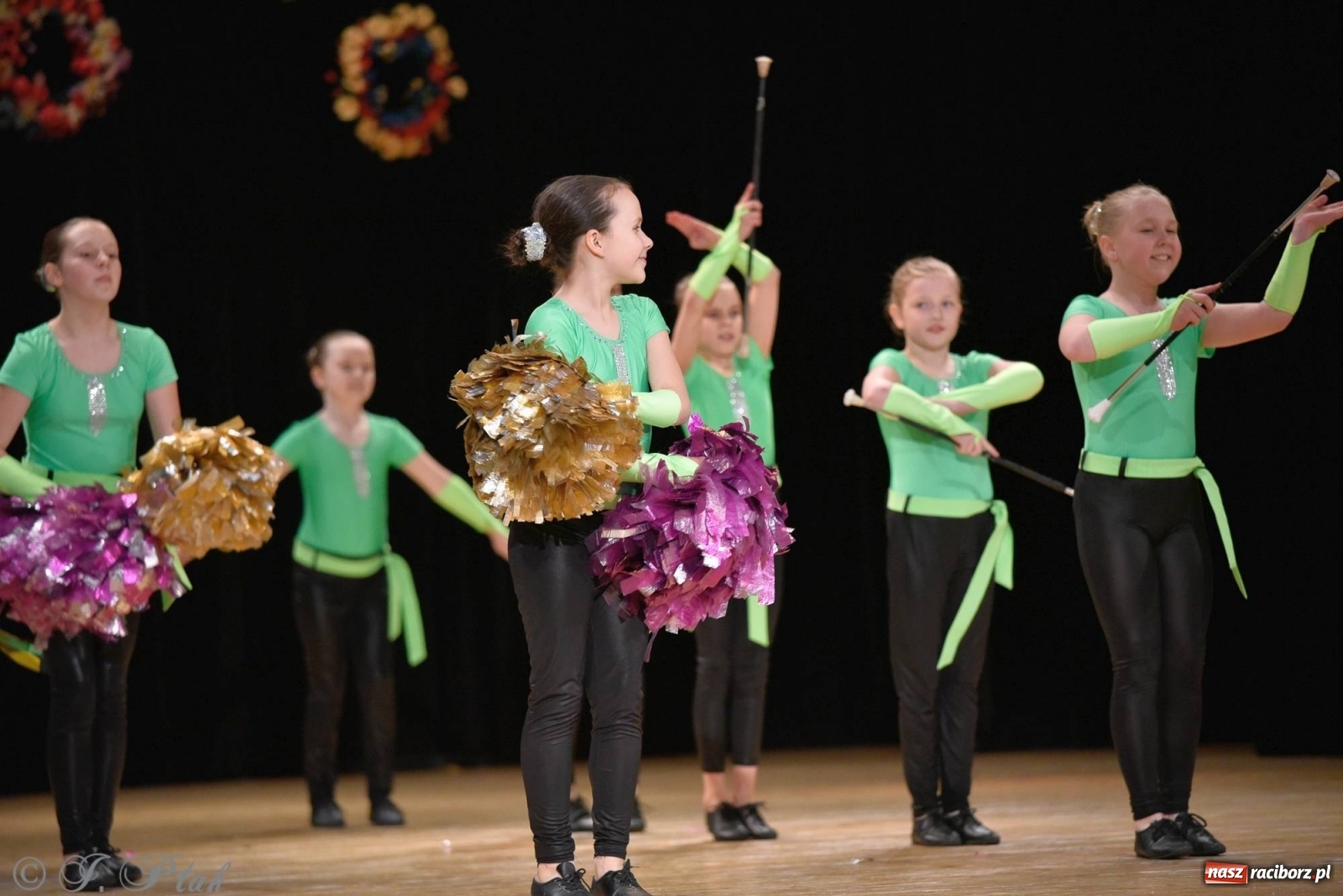 Zdjęcie w galerii na portalu naszraciborz.pl: Zespoły Źródła wspierają Kamilka. Piękny koncert w RCK [FOTO i WIDEO] wiadomości z regionu