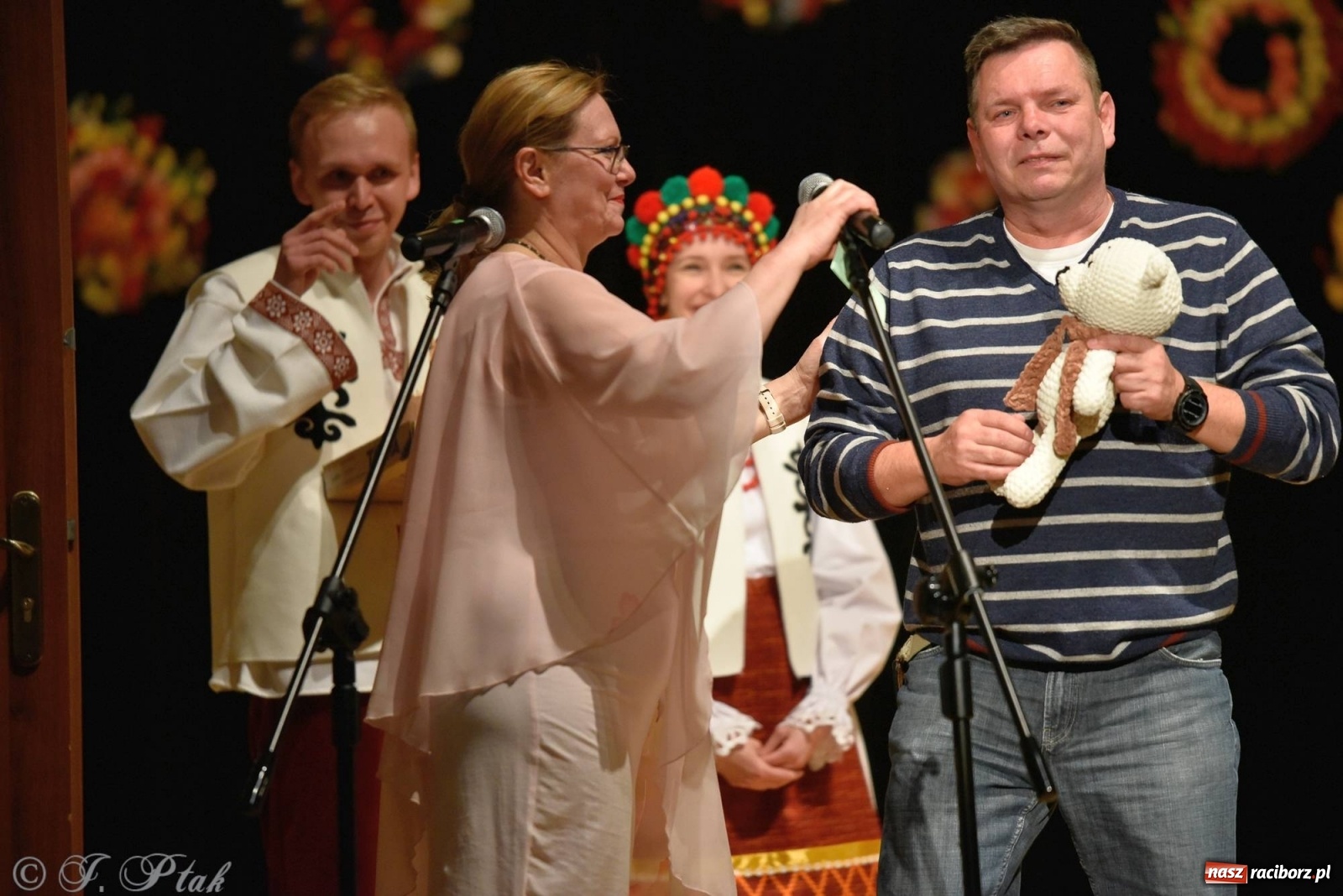 Zdjęcie w galerii na portalu naszraciborz.pl: Zespoły Źródła wspierają Kamilka. Piękny koncert w RCK [FOTO i WIDEO] wiadomości z regionu