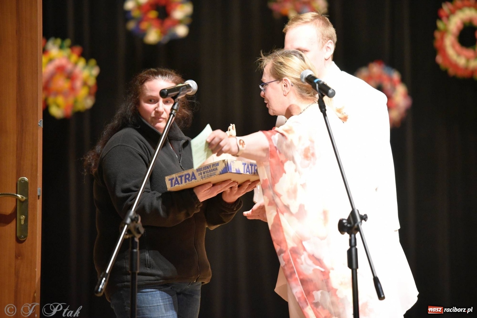 Zdjęcie w galerii na portalu naszraciborz.pl: Zespoły Źródła wspierają Kamilka. Piękny koncert w RCK [FOTO i WIDEO] wiadomości z regionu