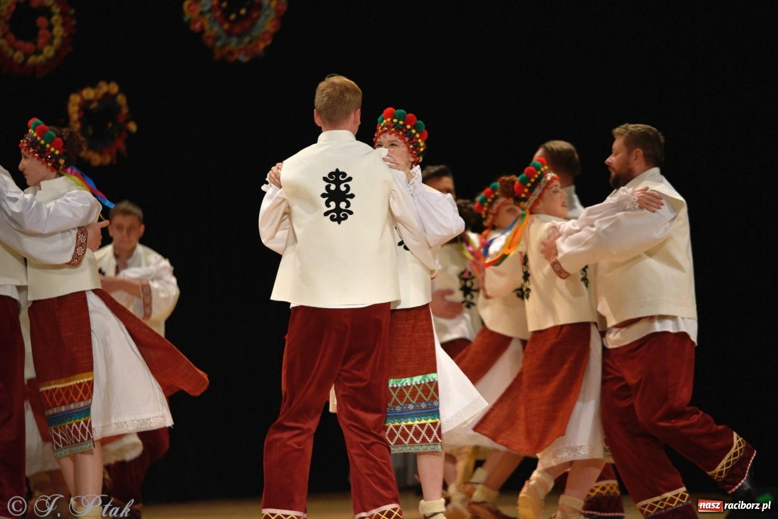 Zdjęcie w galerii na portalu naszraciborz.pl: Zespoły Źródła wspierają Kamilka. Piękny koncert w RCK [FOTO i WIDEO] wiadomości z regionu
