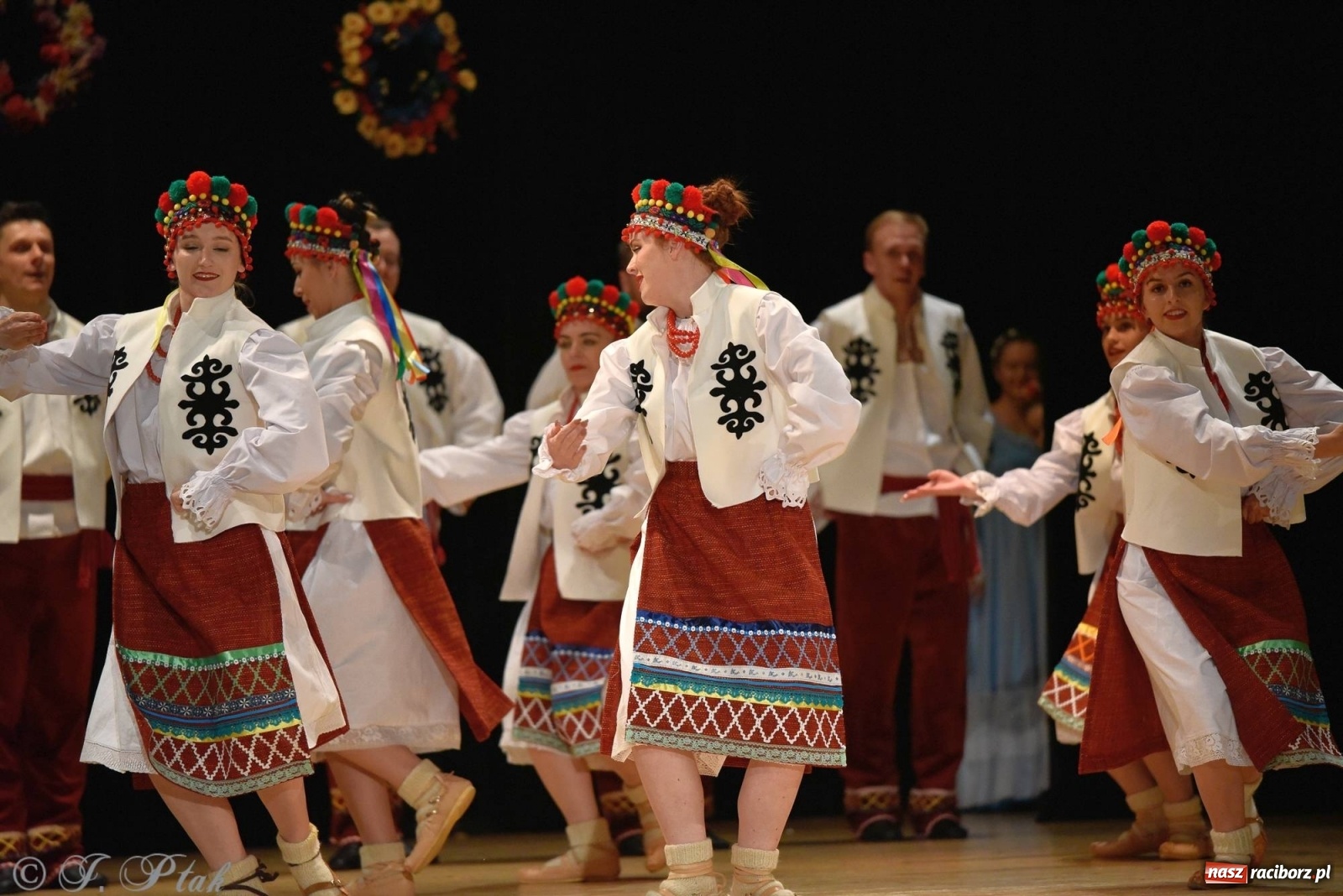 Zdjęcie w galerii na portalu naszraciborz.pl: Zespoły Źródła wspierają Kamilka. Piękny koncert w RCK [FOTO i WIDEO] wiadomości z regionu