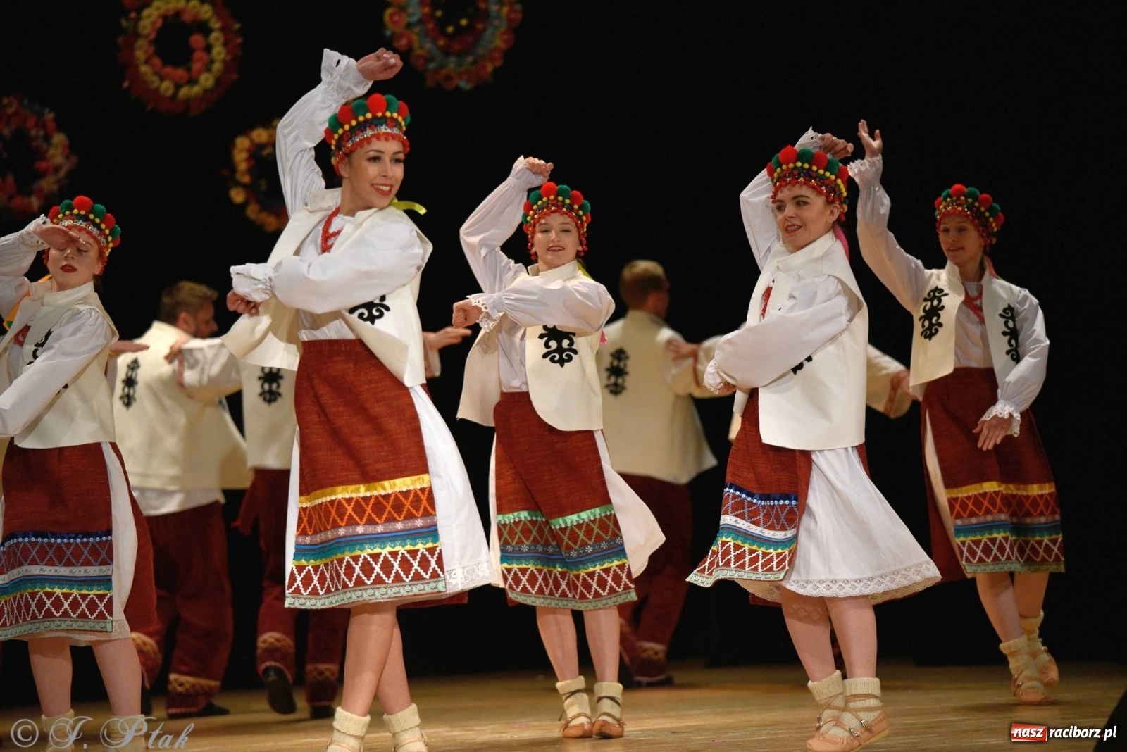Zdjęcie w galerii na portalu naszraciborz.pl: Zespoły Źródła wspierają Kamilka. Piękny koncert w RCK [FOTO i WIDEO] wiadomości z regionu