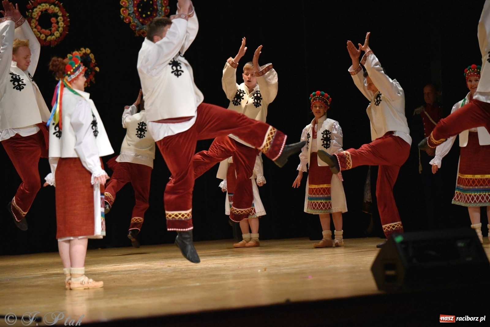 Zdjęcie w galerii na portalu naszraciborz.pl: Zespoły Źródła wspierają Kamilka. Piękny koncert w RCK [FOTO i WIDEO] wiadomości z regionu