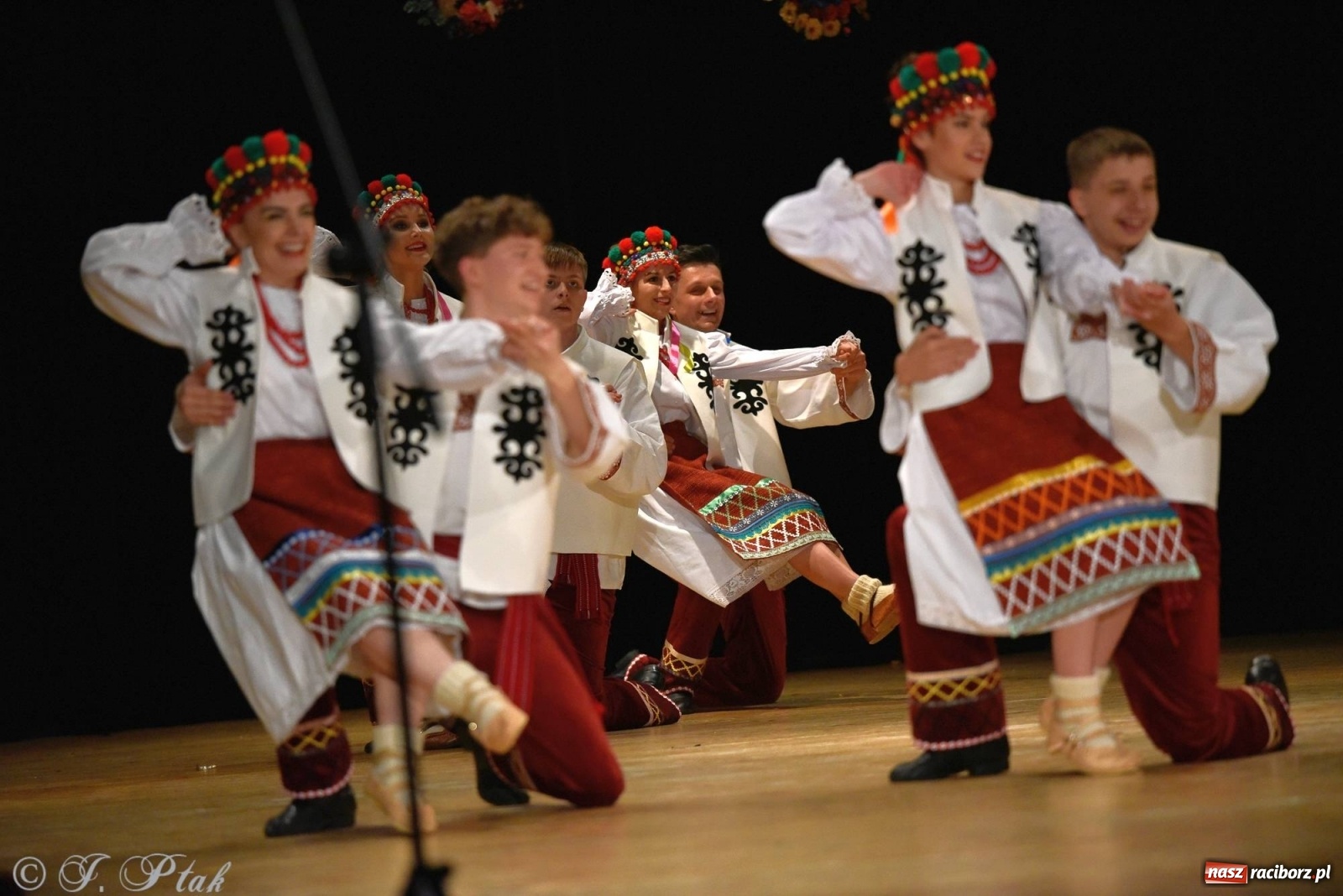 Zdjęcie w galerii na portalu naszraciborz.pl: Zespoły Źródła wspierają Kamilka. Piękny koncert w RCK [FOTO i WIDEO] wiadomości z regionu