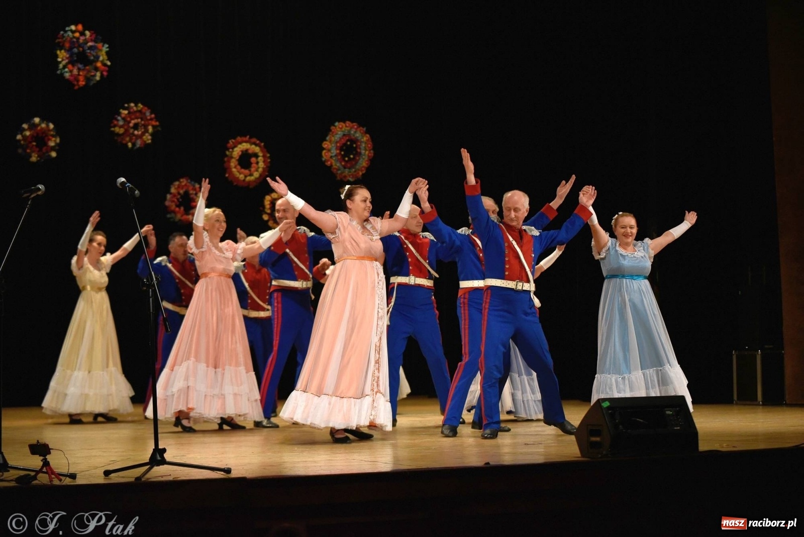Zdjęcie w galerii na portalu naszraciborz.pl: Zespoły Źródła wspierają Kamilka. Piękny koncert w RCK [FOTO i WIDEO] wiadomości z regionu