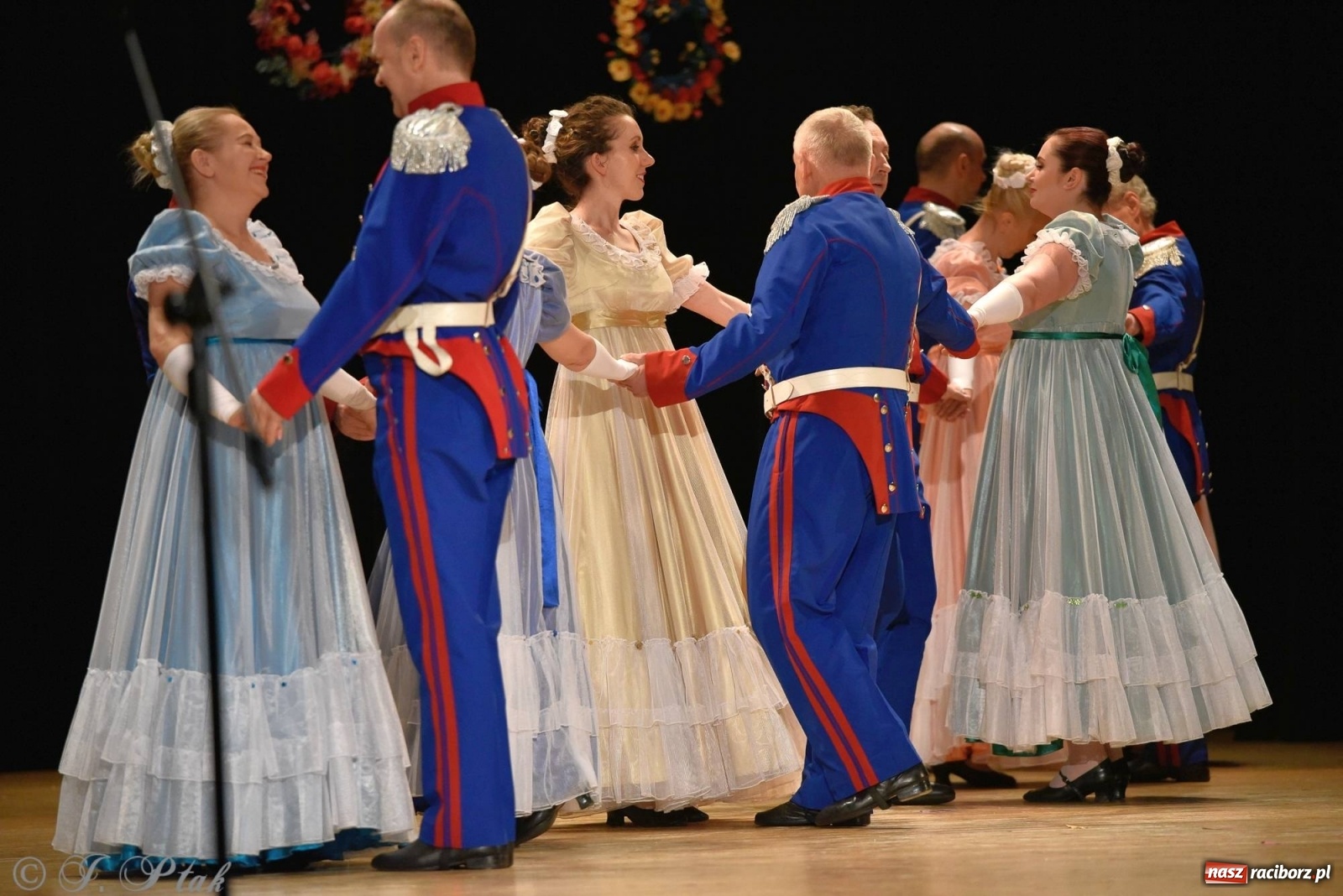 Zdjęcie w galerii na portalu naszraciborz.pl: Zespoły Źródła wspierają Kamilka. Piękny koncert w RCK [FOTO i WIDEO] wiadomości z regionu