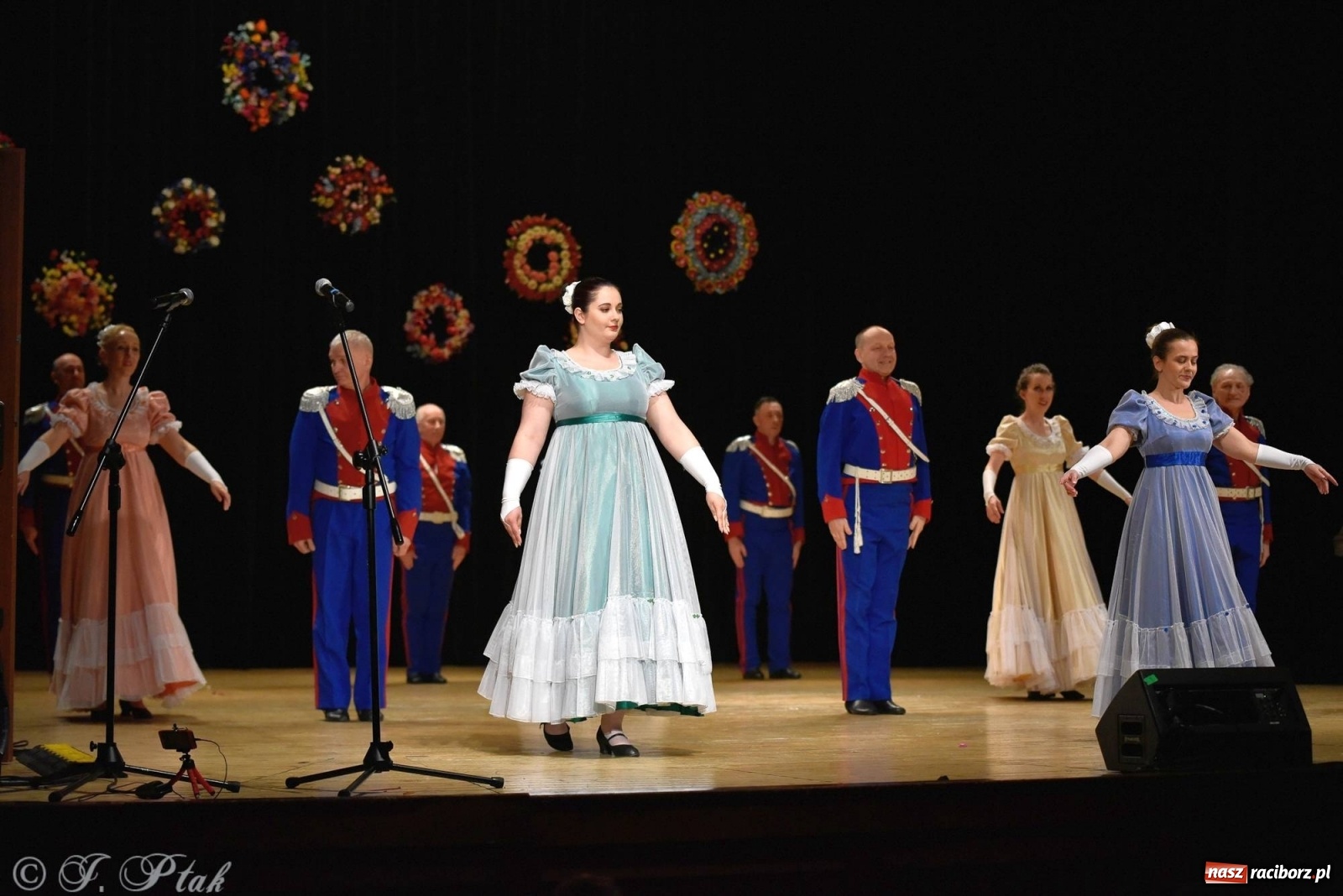 Zdjęcie w galerii na portalu naszraciborz.pl: Zespoły Źródła wspierają Kamilka. Piękny koncert w RCK [FOTO i WIDEO] wiadomości z regionu