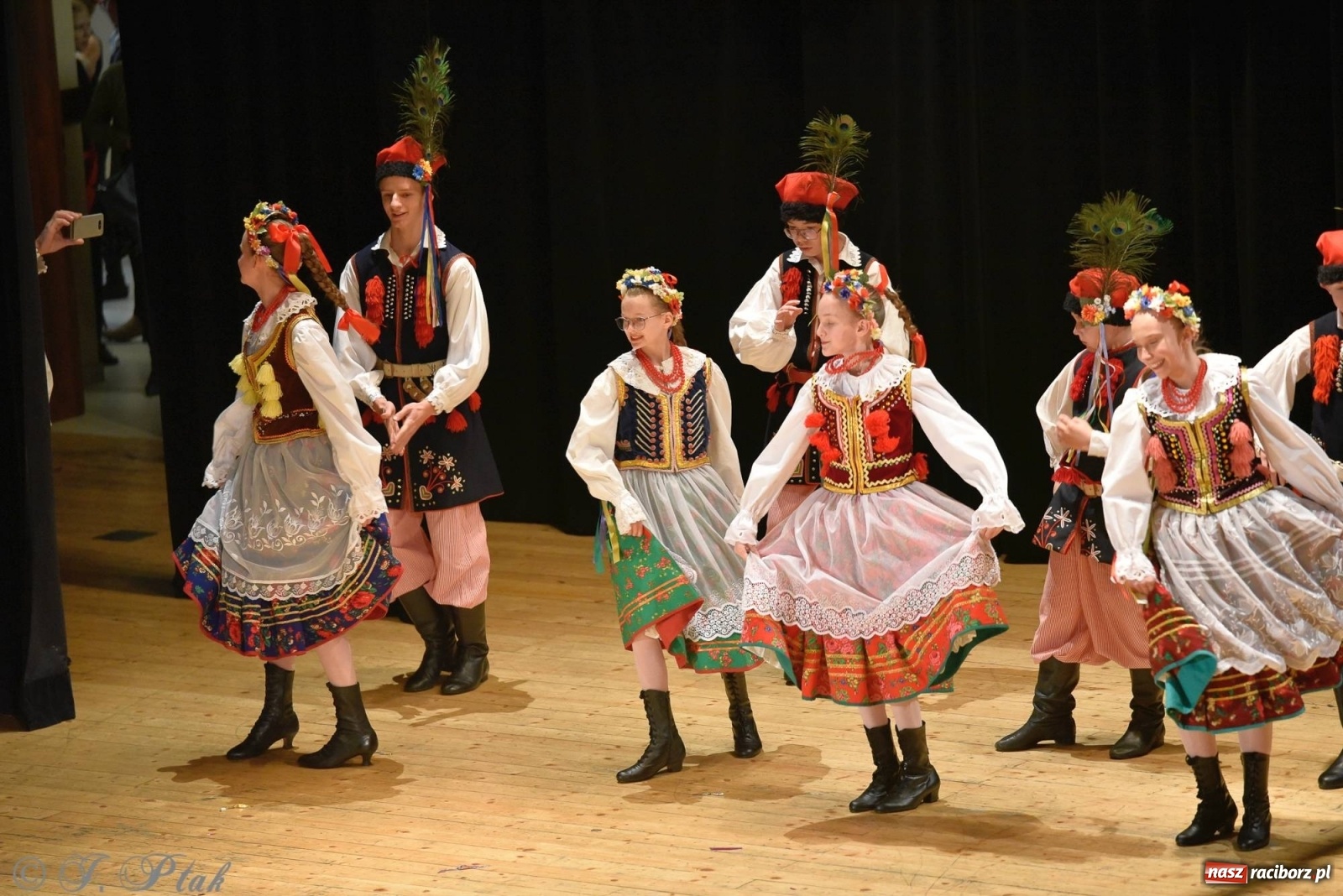 Zdjęcie w galerii na portalu naszraciborz.pl: Zespoły Źródła wspierają Kamilka. Piękny koncert w RCK [FOTO i WIDEO] wiadomości z regionu