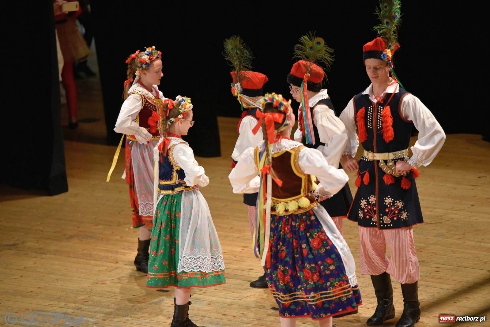 Zdjęcie w galerii na portalu naszraciborz.pl: Zespoły Źródła wspierają Kamilka. Piękny koncert w RCK [FOTO i WIDEO] wiadomości z regionu