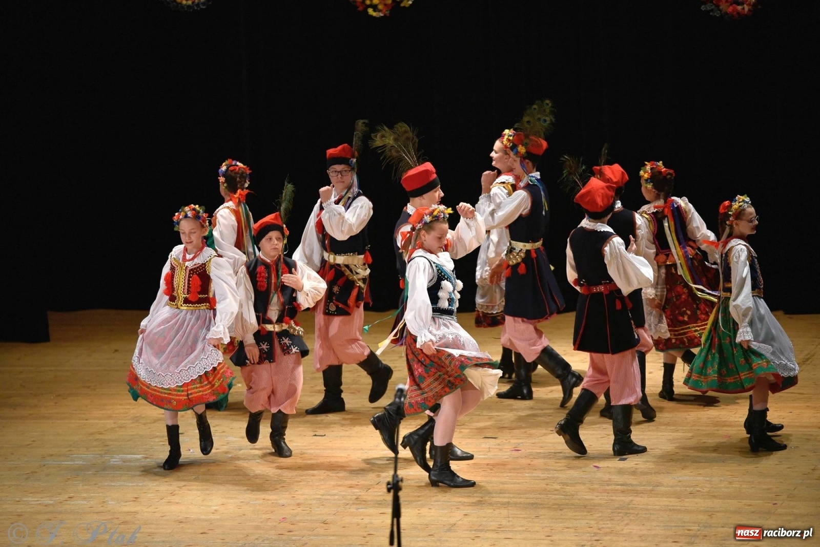 Zdjęcie w galerii na portalu naszraciborz.pl: Zespoły Źródła wspierają Kamilka. Piękny koncert w RCK [FOTO i WIDEO] wiadomości z regionu