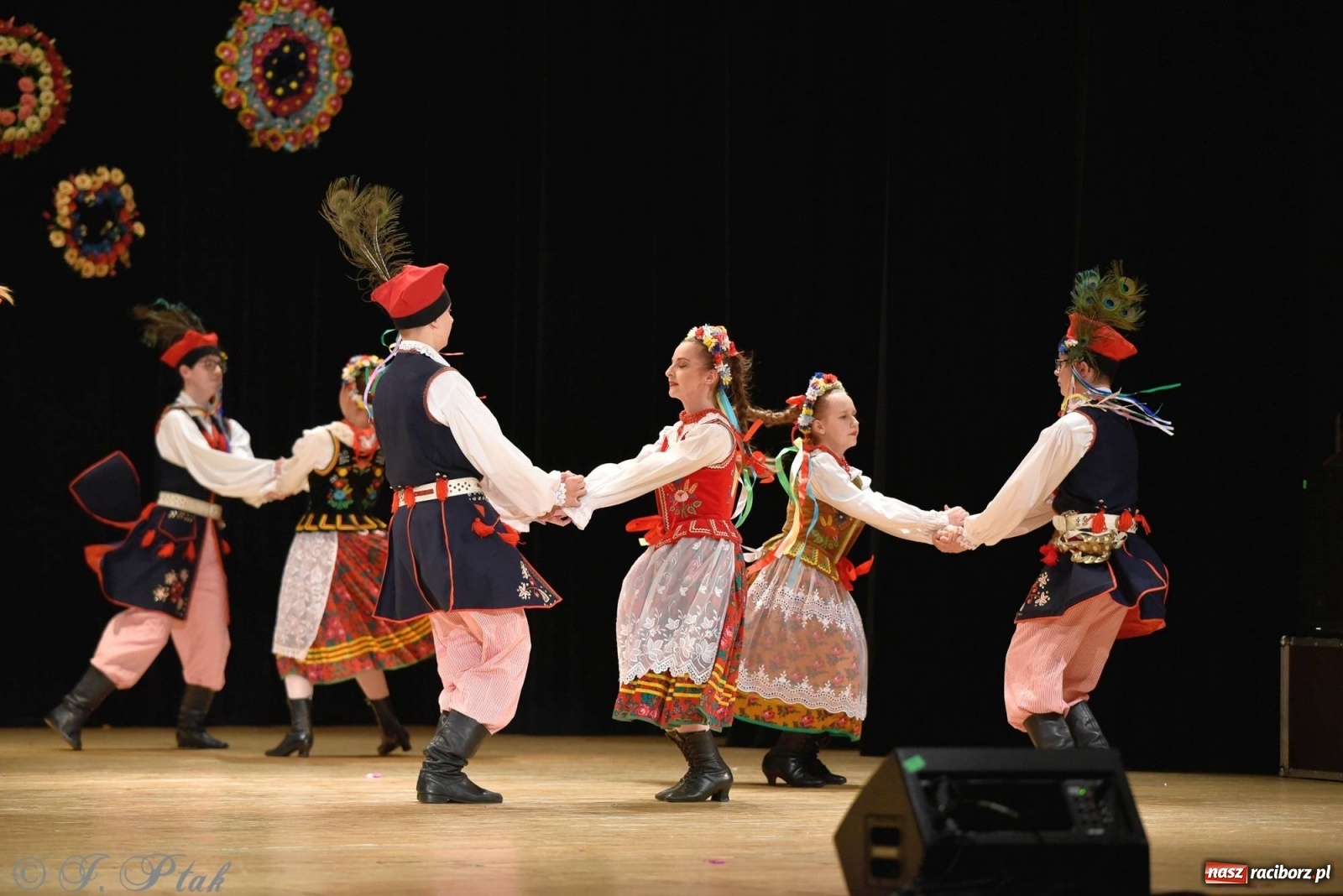 Zdjęcie w galerii na portalu naszraciborz.pl: Zespoły Źródła wspierają Kamilka. Piękny koncert w RCK [FOTO i WIDEO] wiadomości z regionu