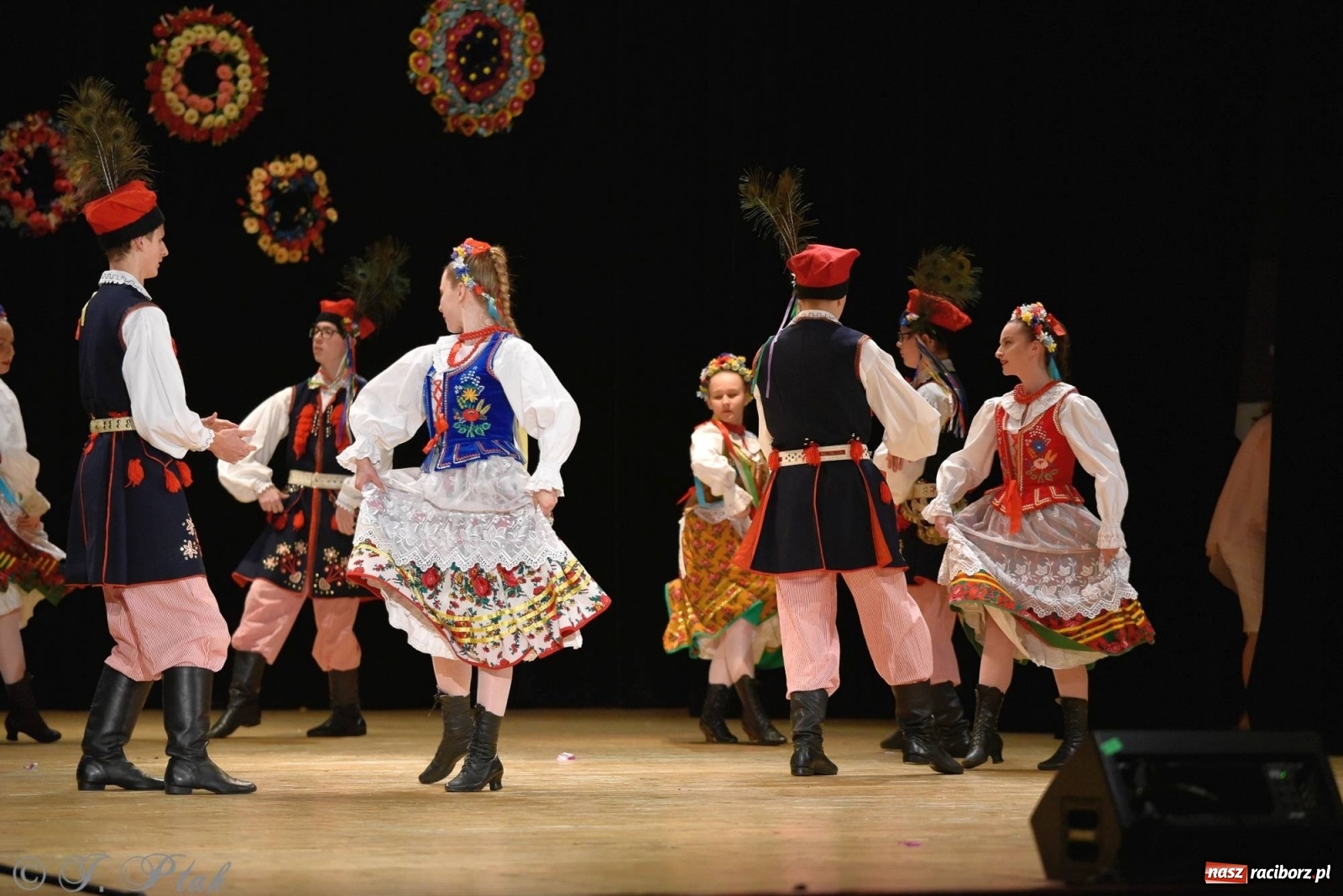 Zdjęcie w galerii na portalu naszraciborz.pl: Zespoły Źródła wspierają Kamilka. Piękny koncert w RCK [FOTO i WIDEO] wiadomości z regionu