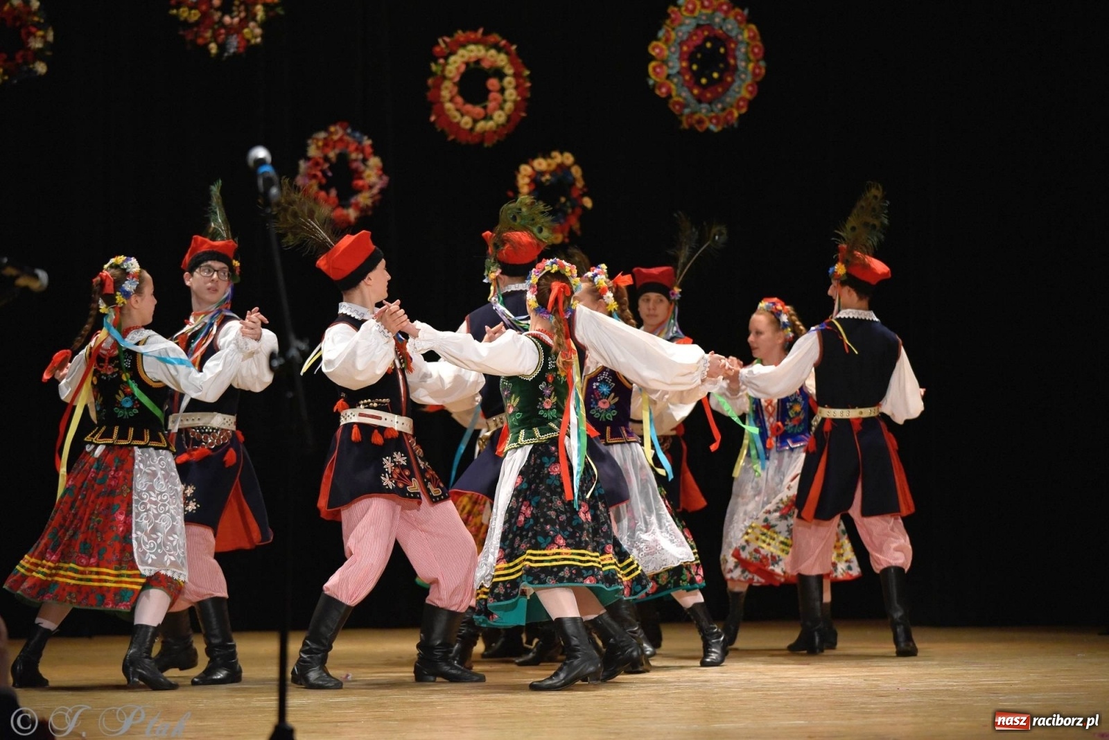 Zdjęcie w galerii na portalu naszraciborz.pl: Zespoły Źródła wspierają Kamilka. Piękny koncert w RCK [FOTO i WIDEO] wiadomości z regionu