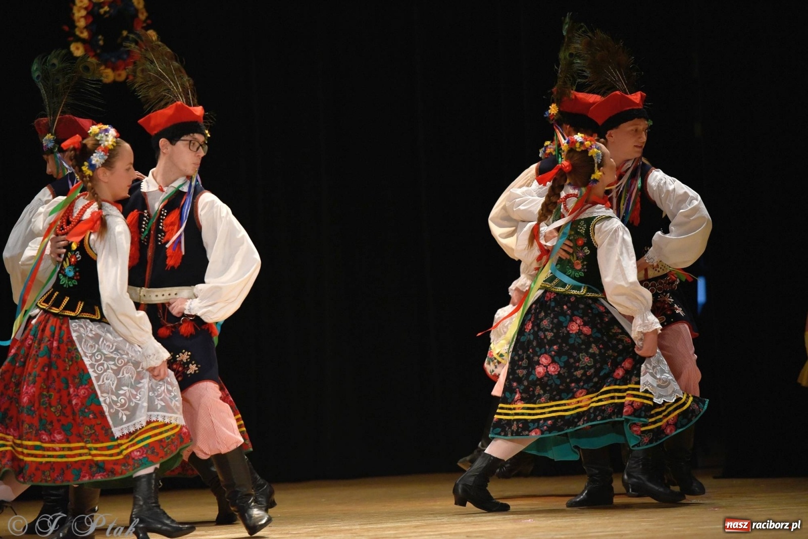 Zdjęcie w galerii na portalu naszraciborz.pl: Zespoły Źródła wspierają Kamilka. Piękny koncert w RCK [FOTO i WIDEO] wiadomości z regionu