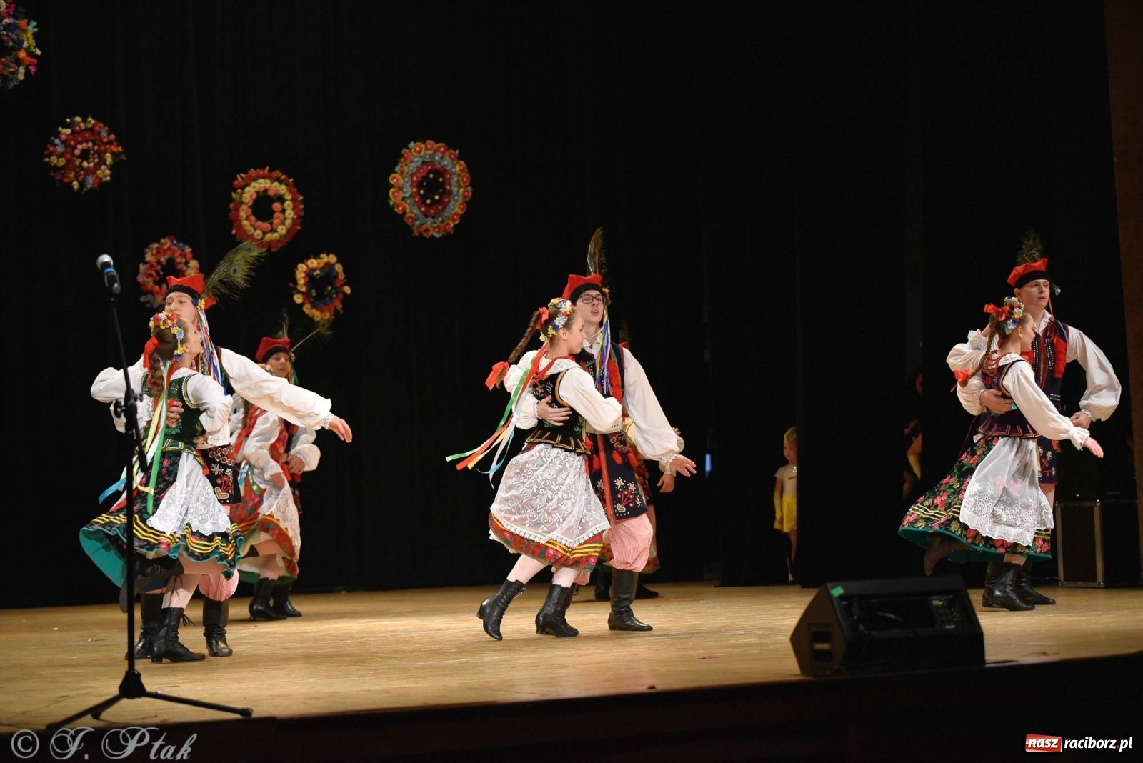 Zdjęcie w galerii na portalu naszraciborz.pl: Zespoły Źródła wspierają Kamilka. Piękny koncert w RCK [FOTO i WIDEO] wiadomości z regionu