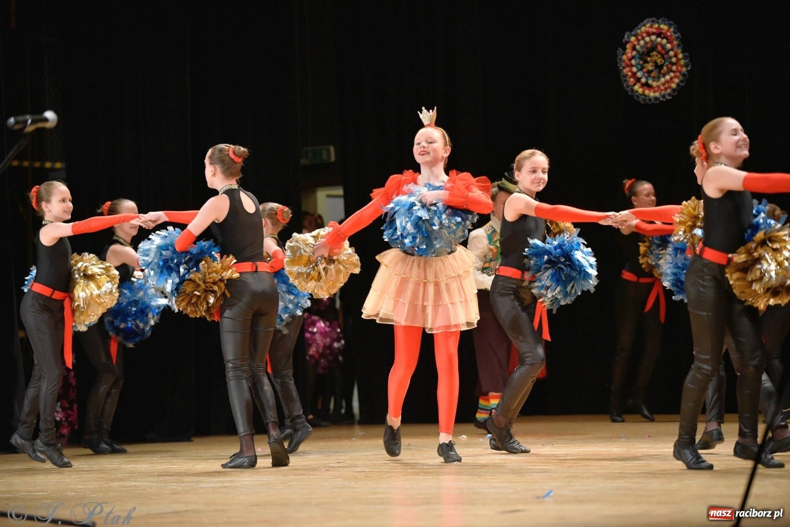 Zdjęcie w galerii na portalu naszraciborz.pl: Zespoły Źródła wspierają Kamilka. Piękny koncert w RCK [FOTO i WIDEO] wiadomości z regionu