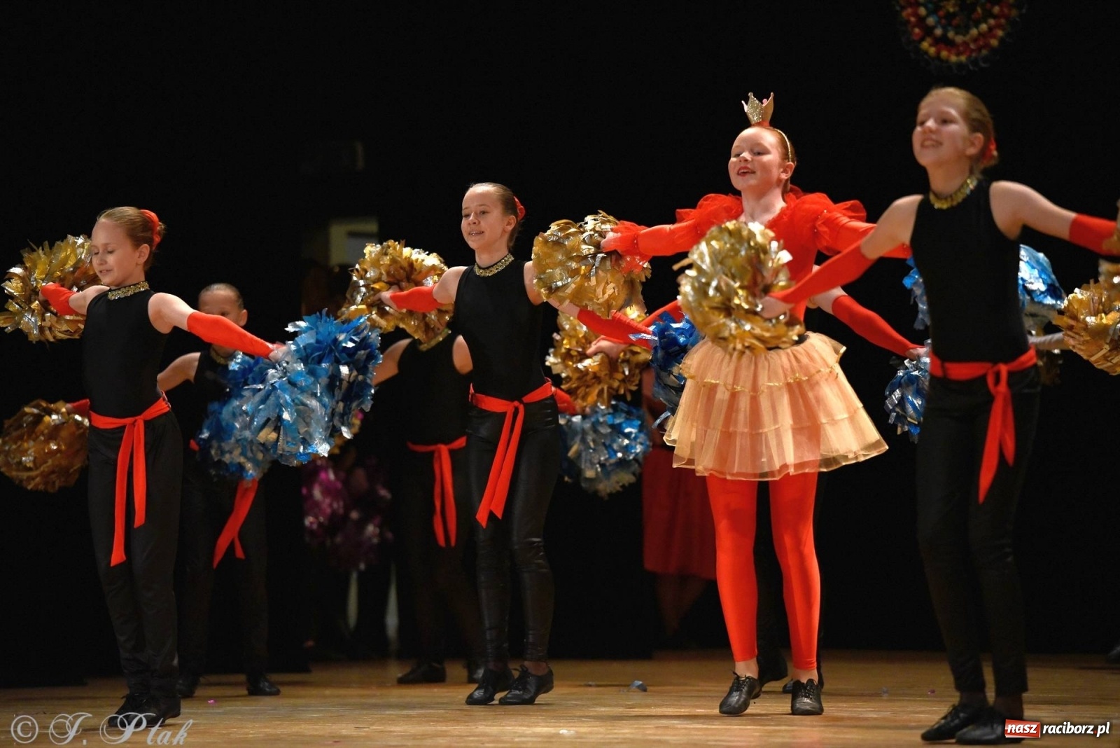 Zdjęcie w galerii na portalu naszraciborz.pl: Zespoły Źródła wspierają Kamilka. Piękny koncert w RCK [FOTO i WIDEO] wiadomości z regionu