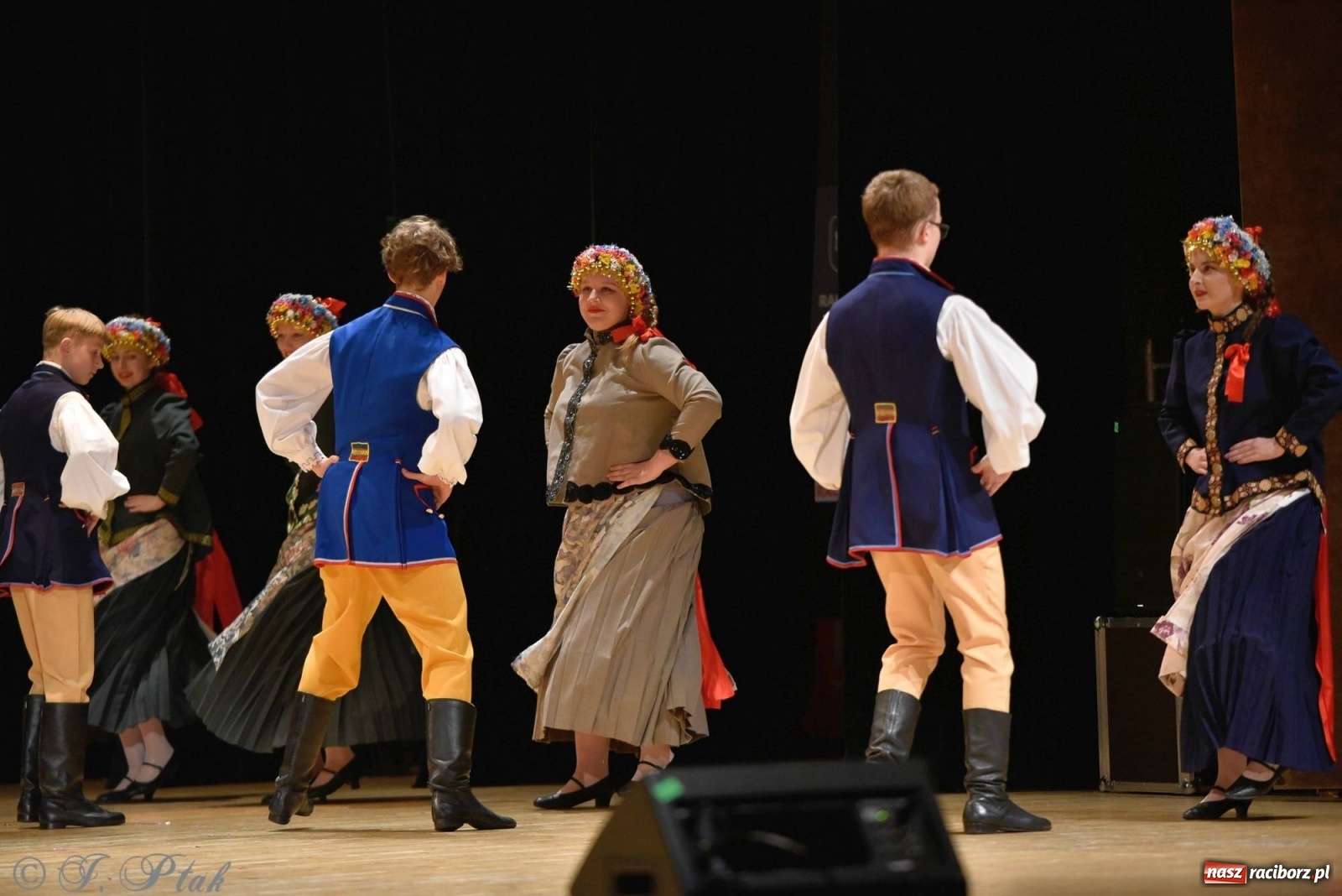 Zdjęcie w galerii na portalu naszraciborz.pl: Zespoły Źródła wspierają Kamilka. Piękny koncert w RCK [FOTO i WIDEO] wiadomości z regionu