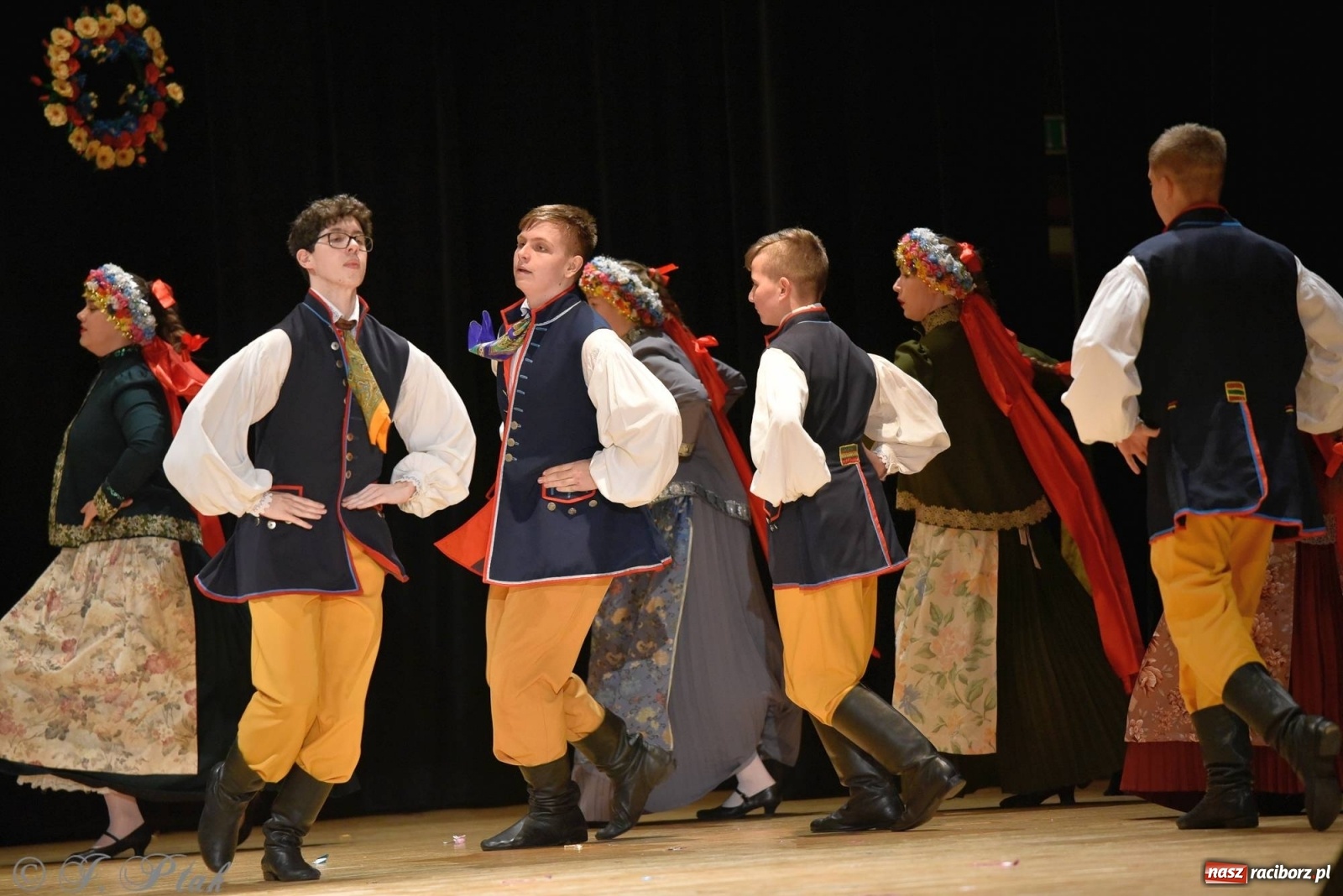 Zdjęcie w galerii na portalu naszraciborz.pl: Zespoły Źródła wspierają Kamilka. Piękny koncert w RCK [FOTO i WIDEO] wiadomości z regionu