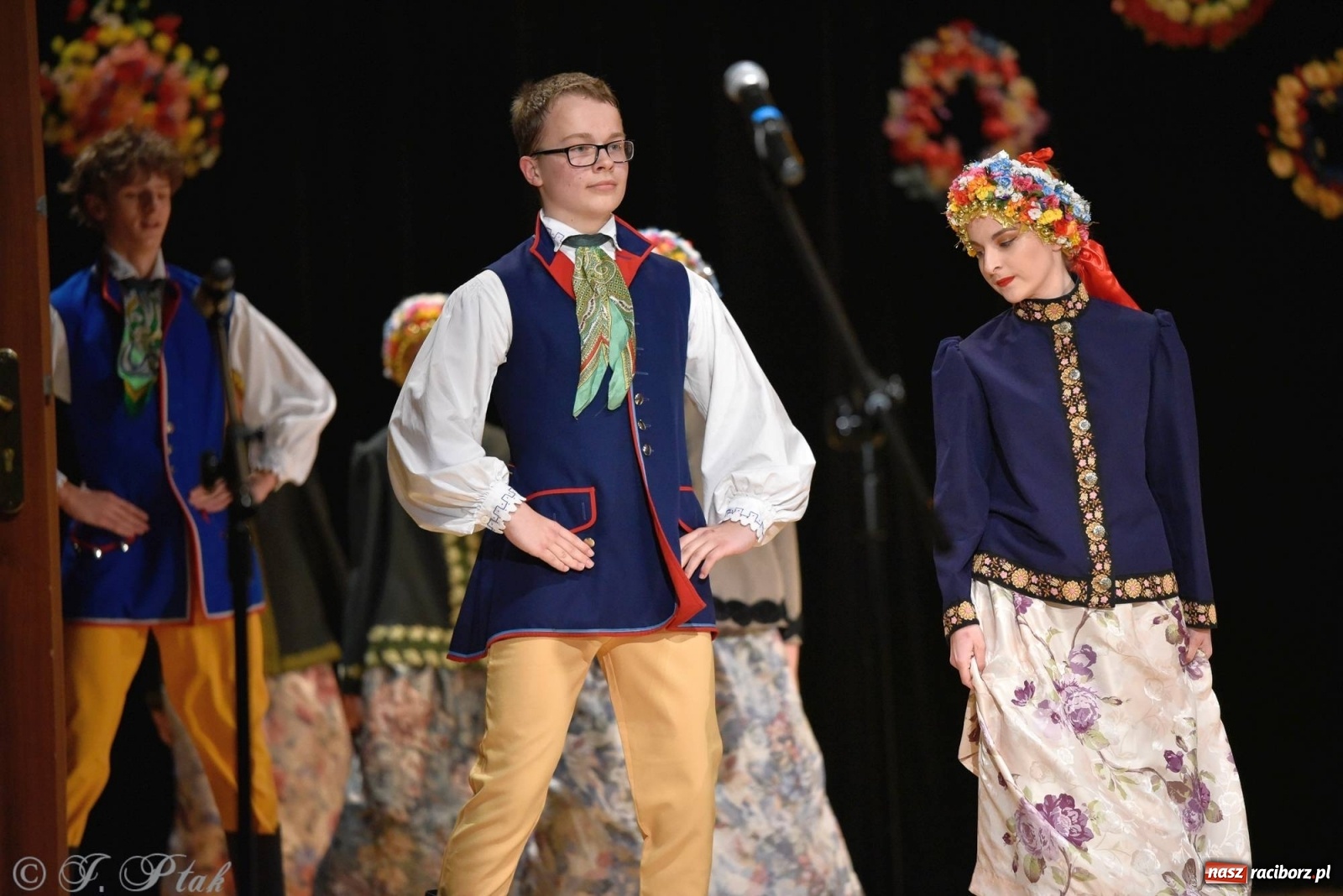 Zdjęcie w galerii na portalu naszraciborz.pl: Zespoły Źródła wspierają Kamilka. Piękny koncert w RCK [FOTO i WIDEO] wiadomości z regionu