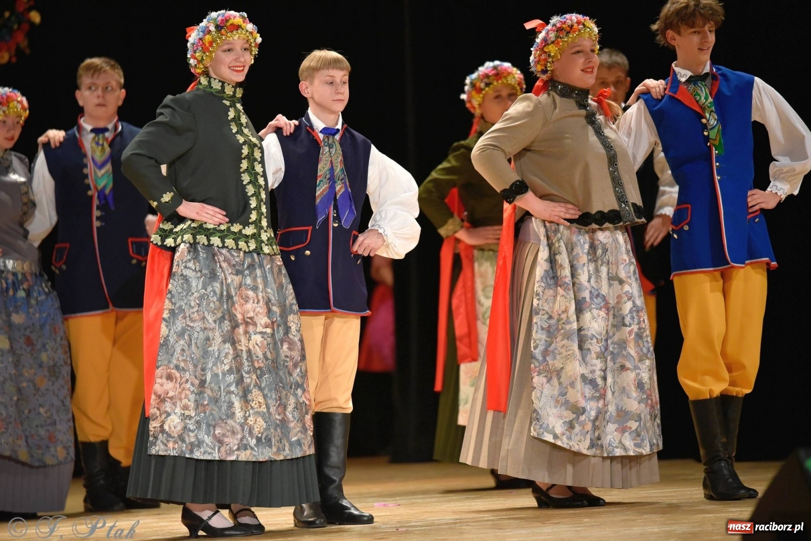 Zdjęcie w galerii na portalu naszraciborz.pl: Zespoły Źródła wspierają Kamilka. Piękny koncert w RCK [FOTO i WIDEO] wiadomości z regionu