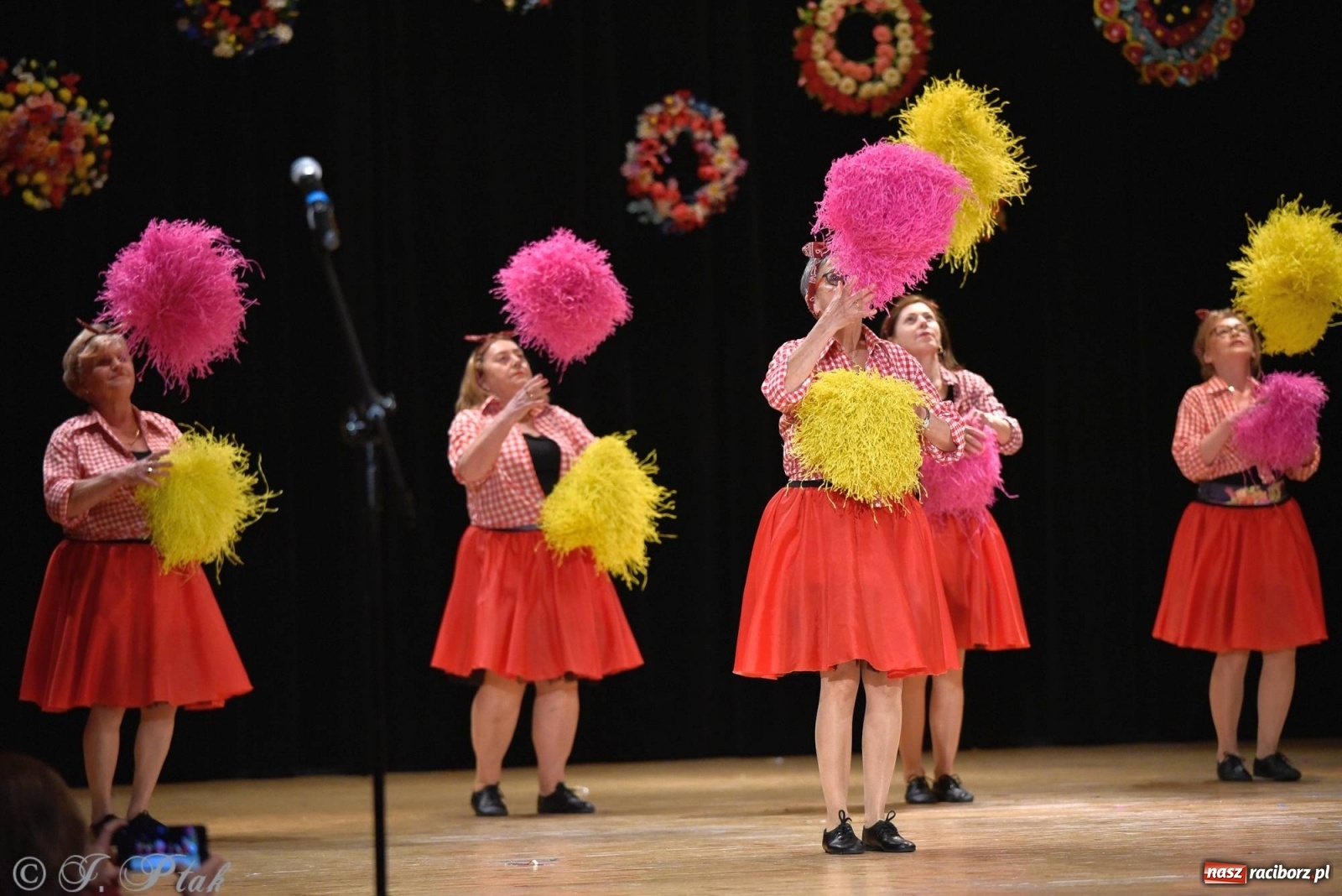 Zdjęcie w galerii na portalu naszraciborz.pl: Zespoły Źródła wspierają Kamilka. Piękny koncert w RCK [FOTO i WIDEO] wiadomości z regionu
