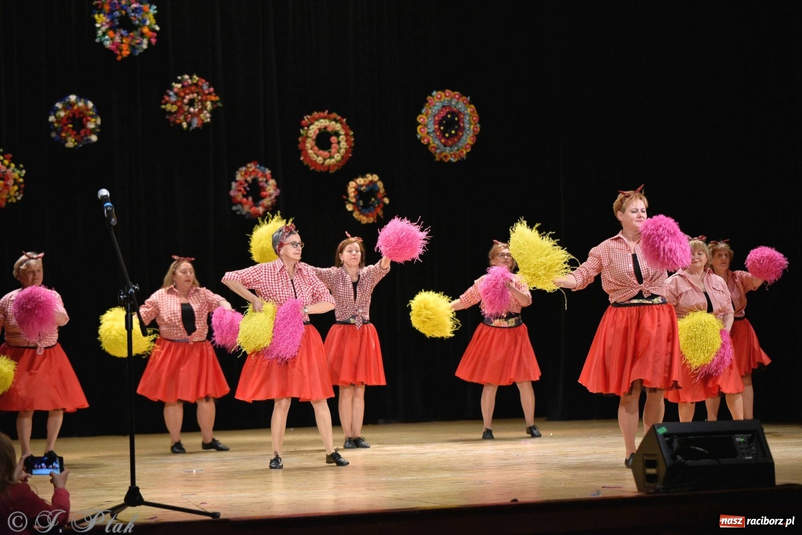 Zdjęcie w galerii na portalu naszraciborz.pl: Zespoły Źródła wspierają Kamilka. Piękny koncert w RCK [FOTO i WIDEO] wiadomości z regionu