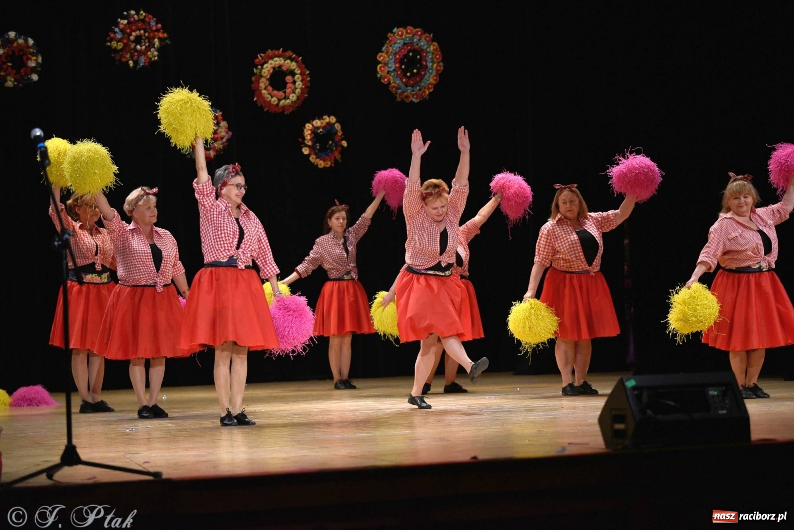 Zdjęcie w galerii na portalu naszraciborz.pl: Zespoły Źródła wspierają Kamilka. Piękny koncert w RCK [FOTO i WIDEO] wiadomości z regionu