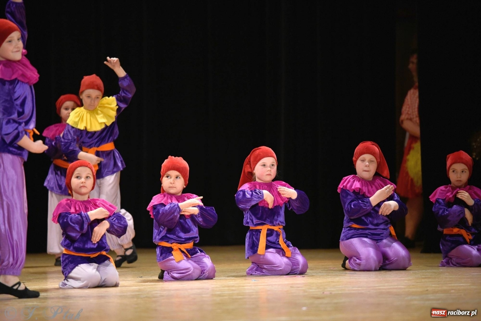 Zdjęcie w galerii na portalu naszraciborz.pl: Zespoły Źródła wspierają Kamilka. Piękny koncert w RCK [FOTO i WIDEO] wiadomości z regionu