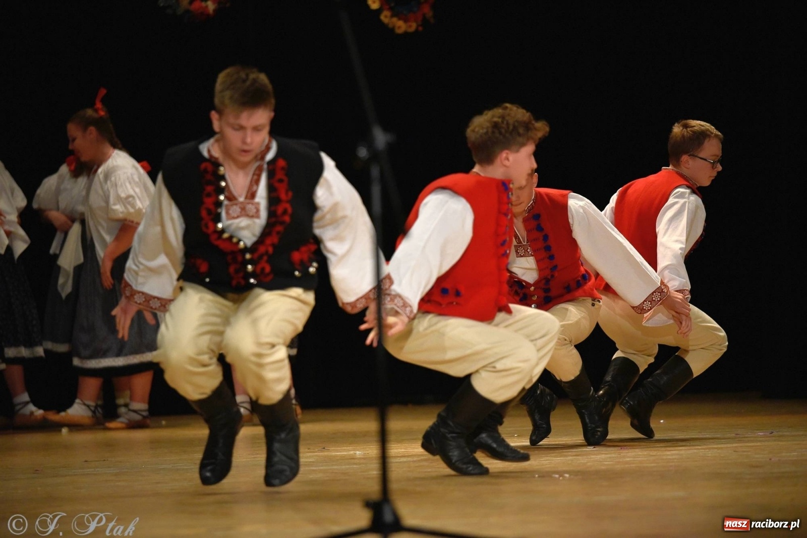 Zdjęcie w galerii na portalu naszraciborz.pl: Zespoły Źródła wspierają Kamilka. Piękny koncert w RCK [FOTO i WIDEO] wiadomości z regionu