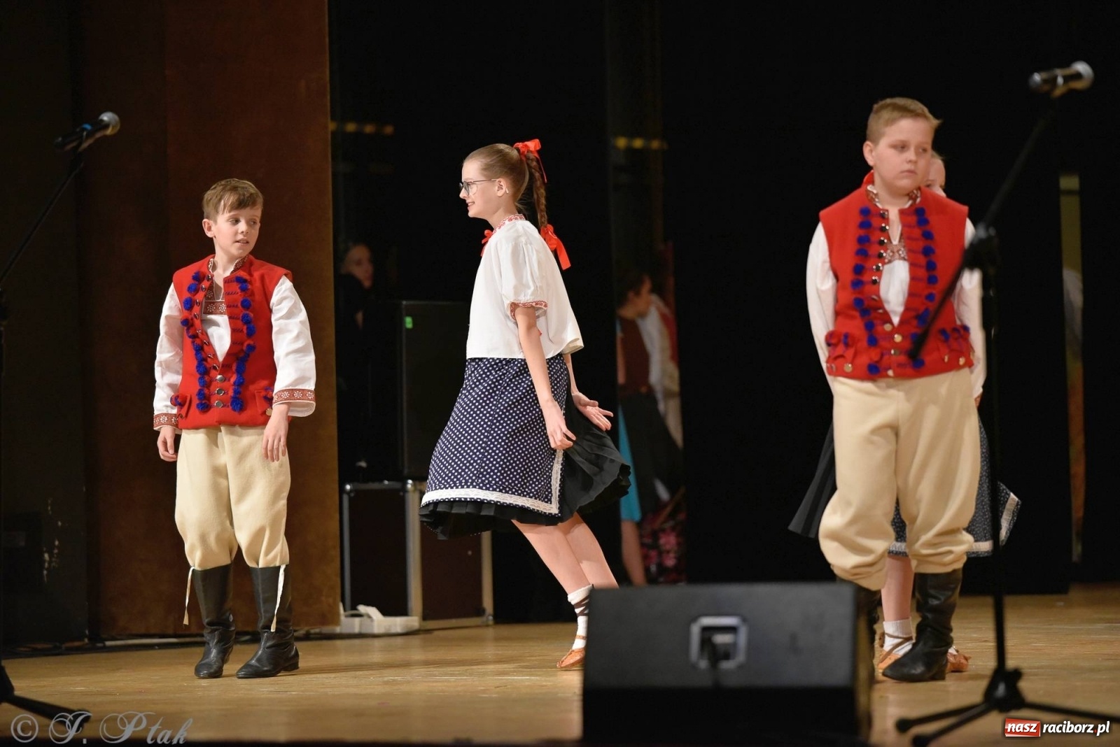 Zdjęcie w galerii na portalu naszraciborz.pl: Zespoły Źródła wspierają Kamilka. Piękny koncert w RCK [FOTO i WIDEO] wiadomości z regionu