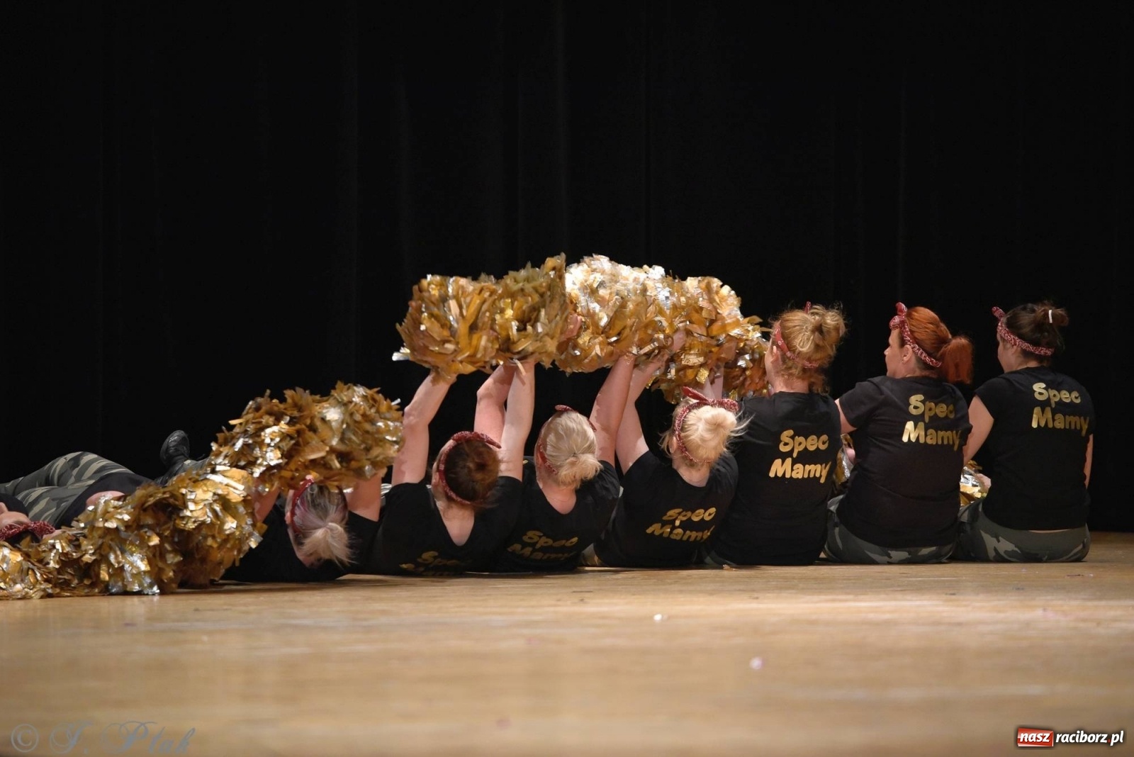 Zdjęcie w galerii na portalu naszraciborz.pl: Zespoły Źródła wspierają Kamilka. Piękny koncert w RCK [FOTO i WIDEO] wiadomości z regionu