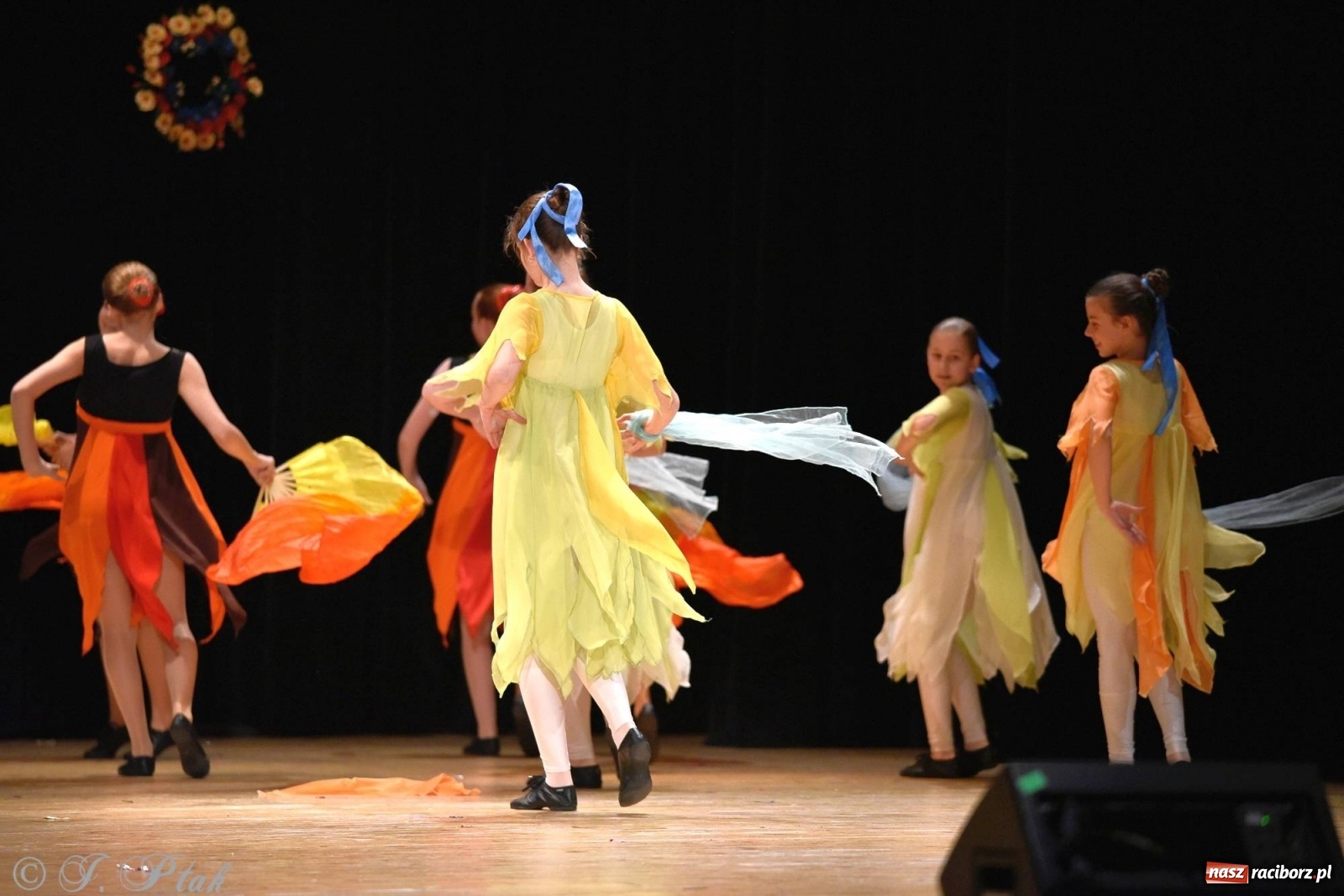 Zdjęcie w galerii na portalu naszraciborz.pl: Zespoły Źródła wspierają Kamilka. Piękny koncert w RCK [FOTO i WIDEO] wiadomości z regionu